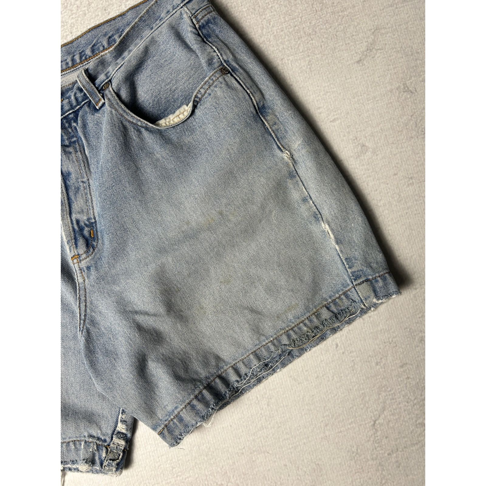 Guess Vintage 90s Guess Jorts, Womenswear - Women's 32Wx5L Size 32" / US 10 / IT 46 - 3 Thumbnail