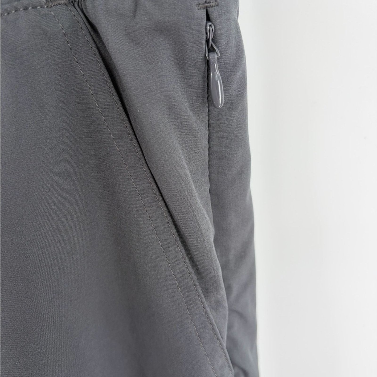 Rhone Rhone men’s gray 7” lined training performance short size L Size US 32 / EU 48 - 4 Thumbnail