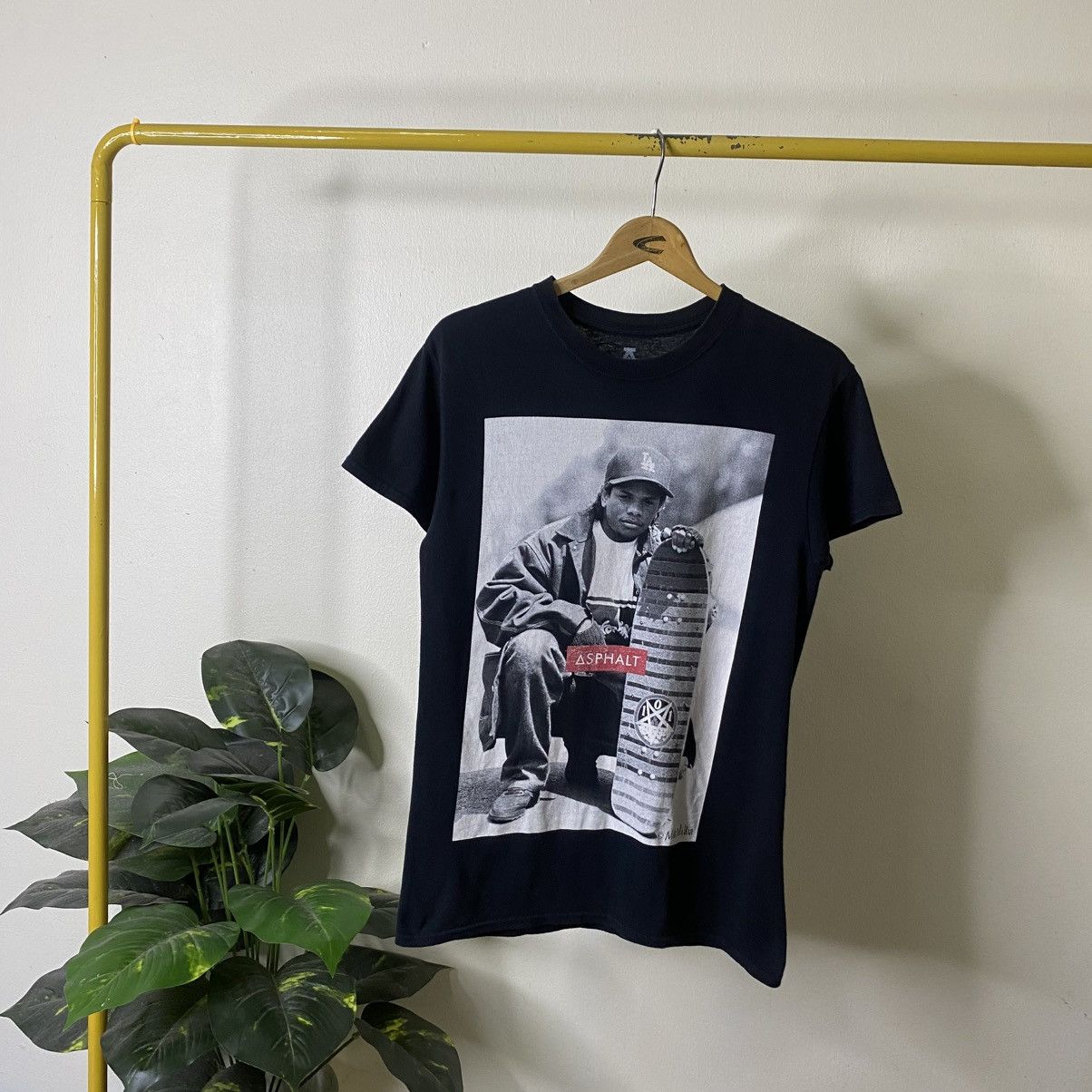 Asphalt Asphalt Skateboard Eazy E x Mike Miller Collaboration Tee Size US S / EU 44-46 / 1 - 1 Thumbnail