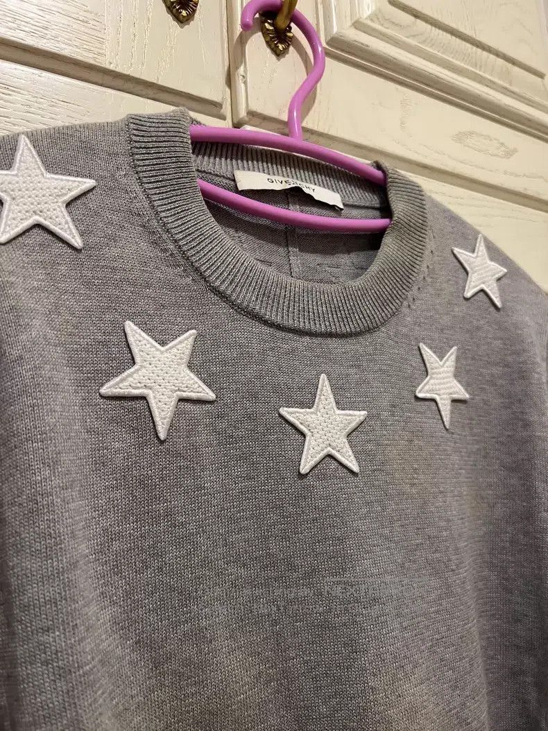 Givenchy Givenchy Gray Star Knit Sweater Size US M / EU 48-50 / 2 - 2 Thumbnail