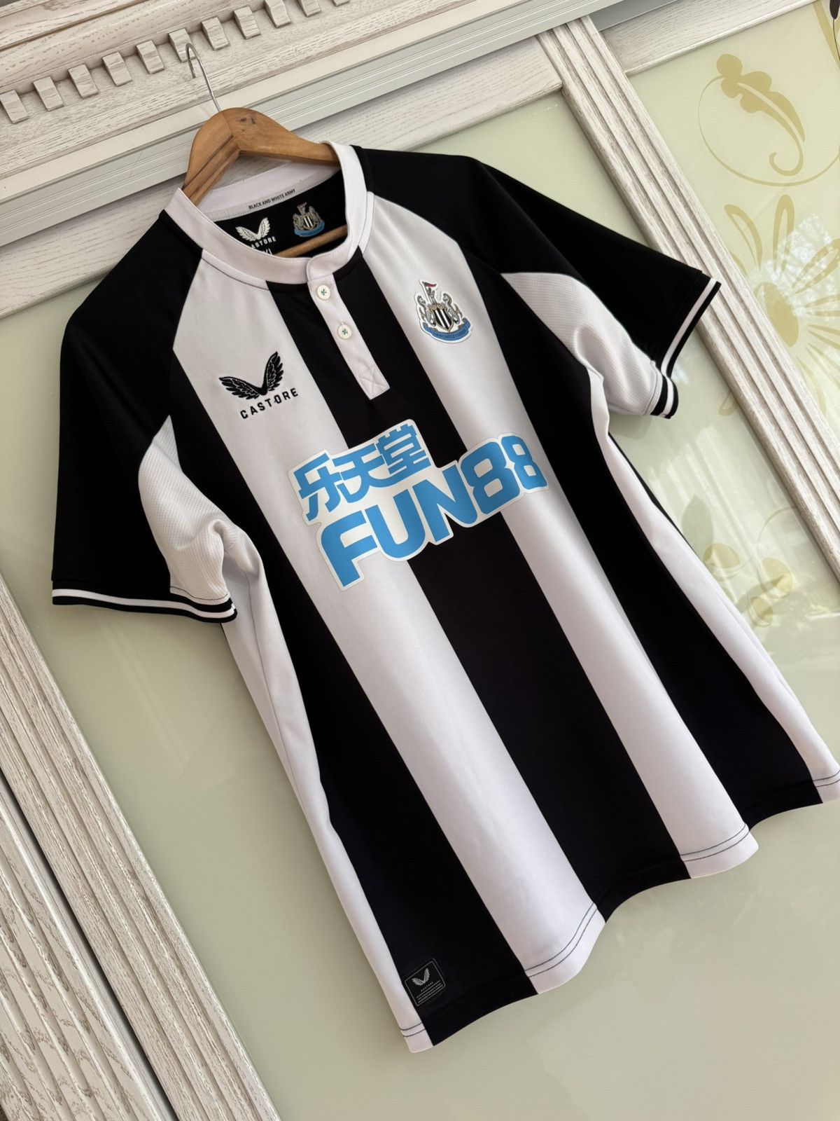 Other Newcastle United 2021-2022 Home Soccer Jersey Football Kit Size US XXL / EU 58 / 5 - 4 Thumbnail