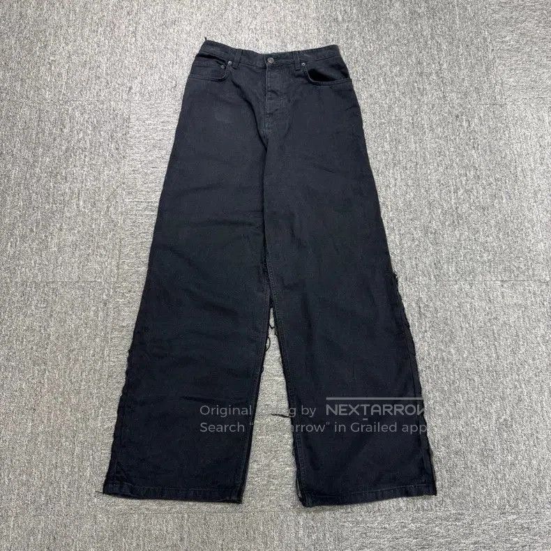 Balenciaga Balenciaga Distressed Paneled Denim Jeans. Size US 26 / EU 42 - 1 Thumbnail