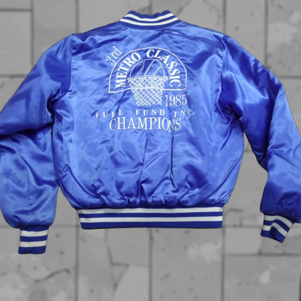 Vintage VINTAGE American Vintage Jacket Bomber Jacket Men Medium Blue Satin 1985 3rd Basketball Gift? Size US M / EU 48-50 / 2 - 1 Thumbnail