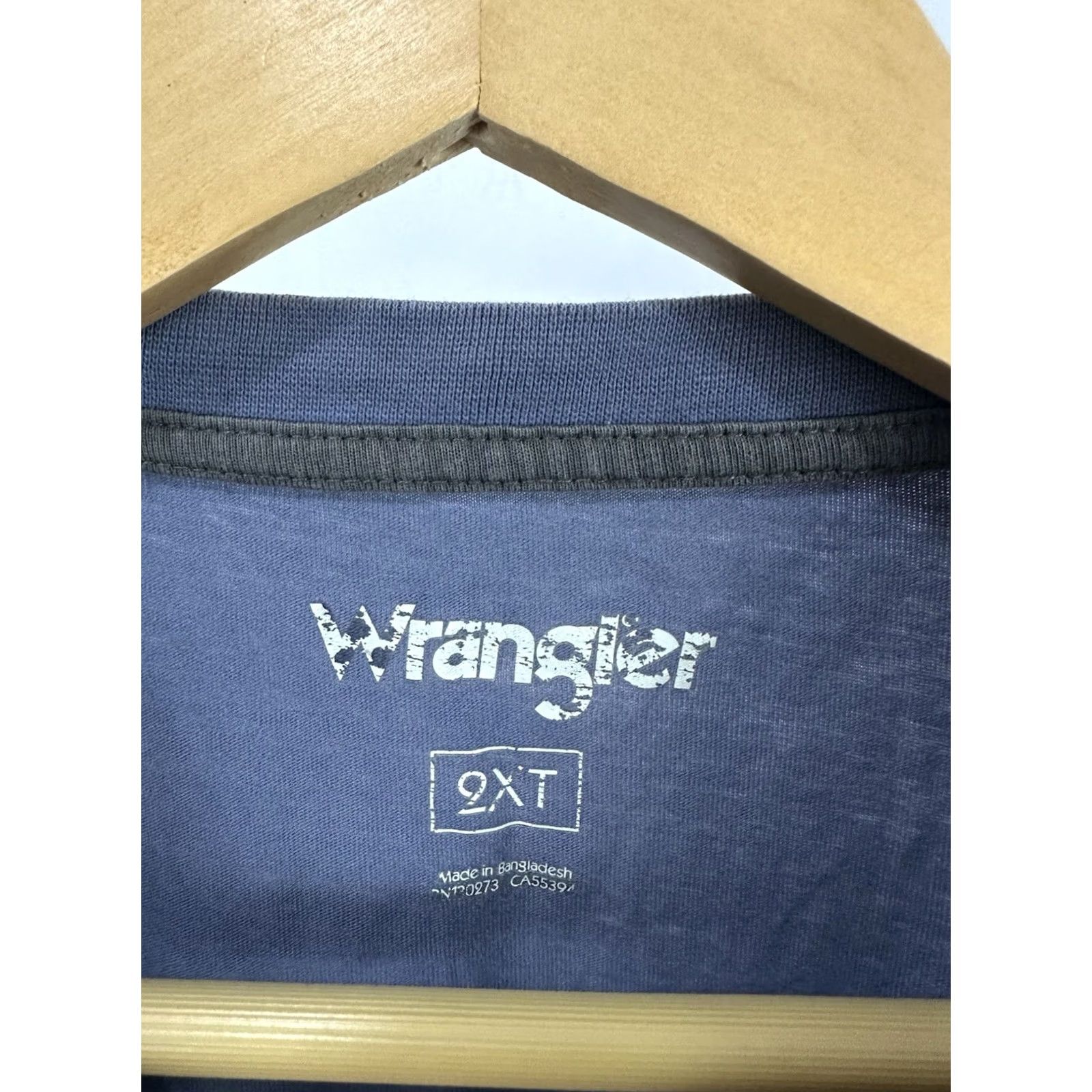 Wrangler VINTAGE Wrangler T-Shirt 2XT Blue Gradient Sun Faded Pocket Front Work WIP Mens Shirt Size US XXL / EU 58 / 5 - 3 Thumbnail