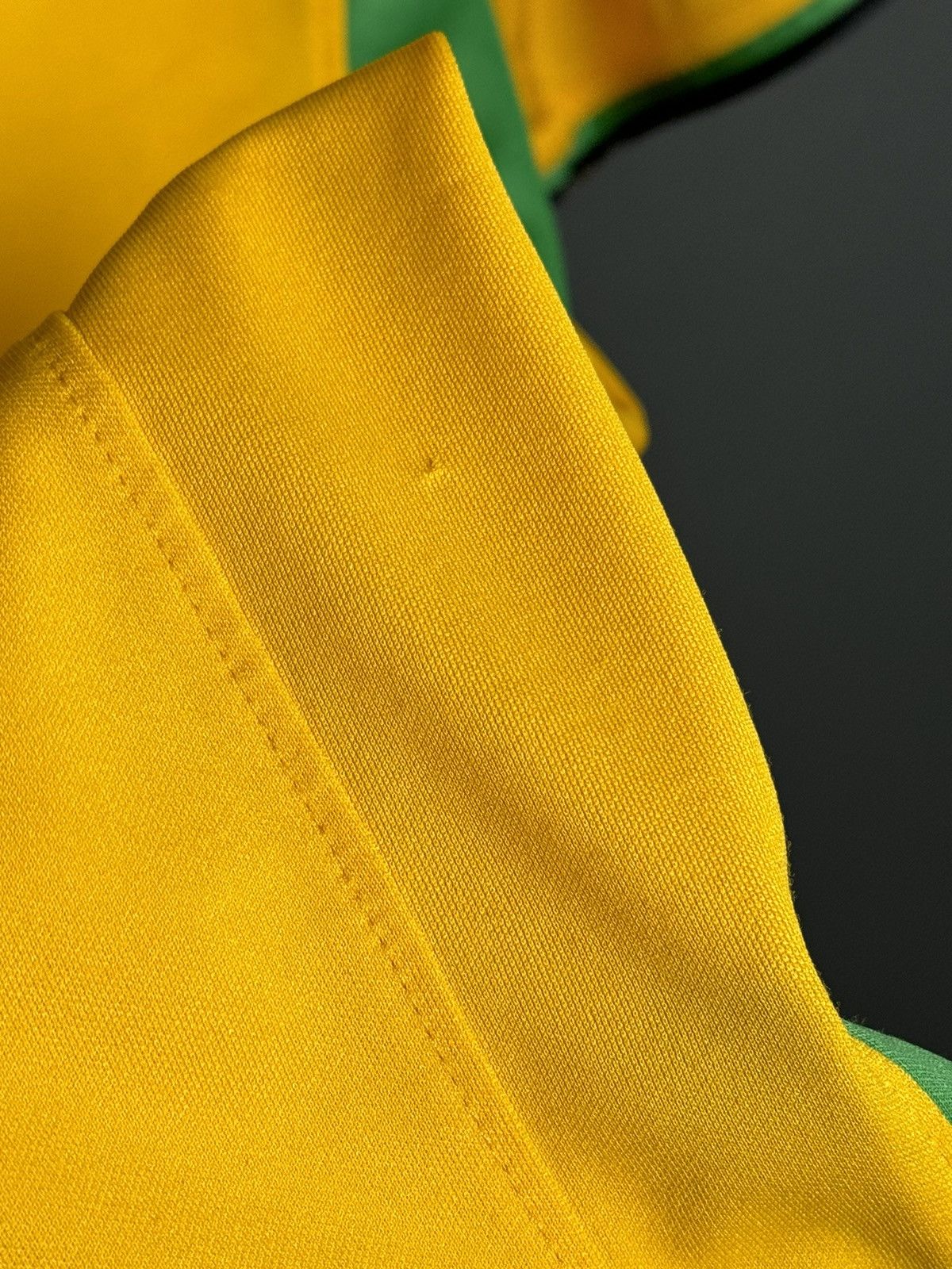 Other Norwich City 05/06 Home Football Jersey Size US M / EU 48-50 / 2 - 11 Thumbnail