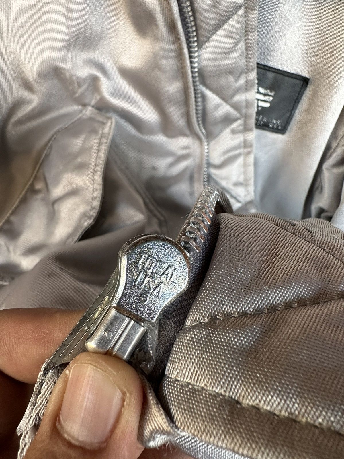 Buzz Rickson's Vintage Alpha Industries Silver Bomber Jacket Size US M / EU 48-50 / 2 - 17 Thumbnail