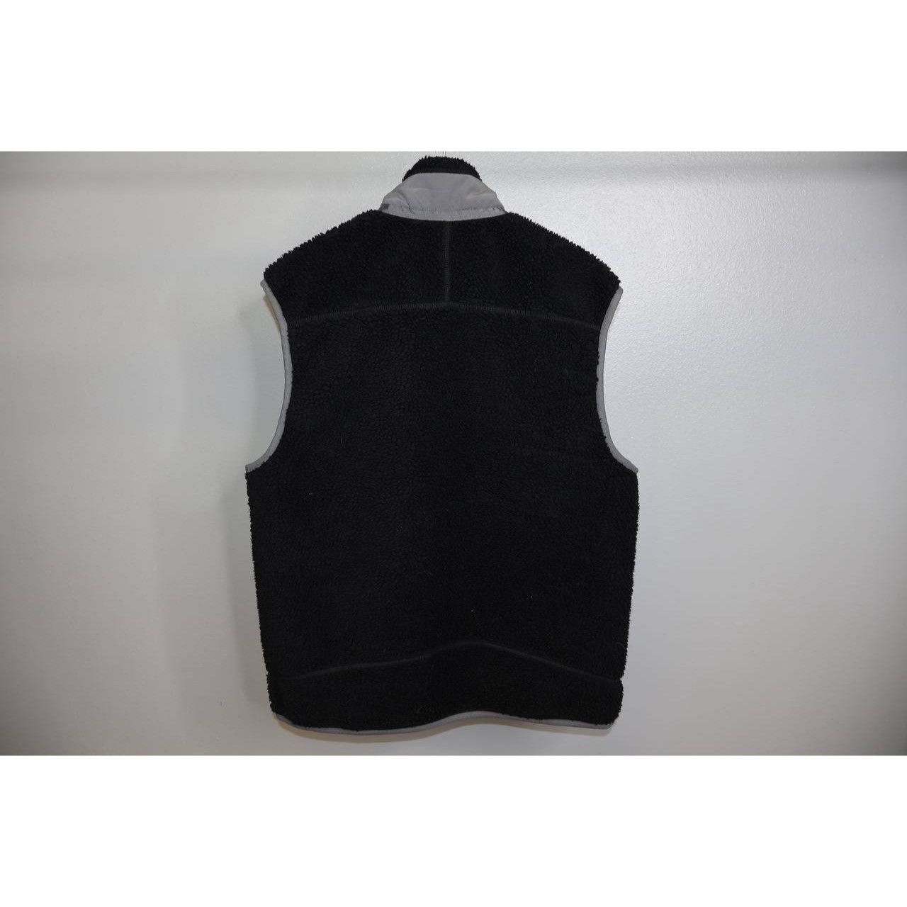 Patagonia Vintage Patagonia Retro Pile Vest Full Zip Mens Large Black Size US L / EU 52-54 / 3 - 4 Thumbnail