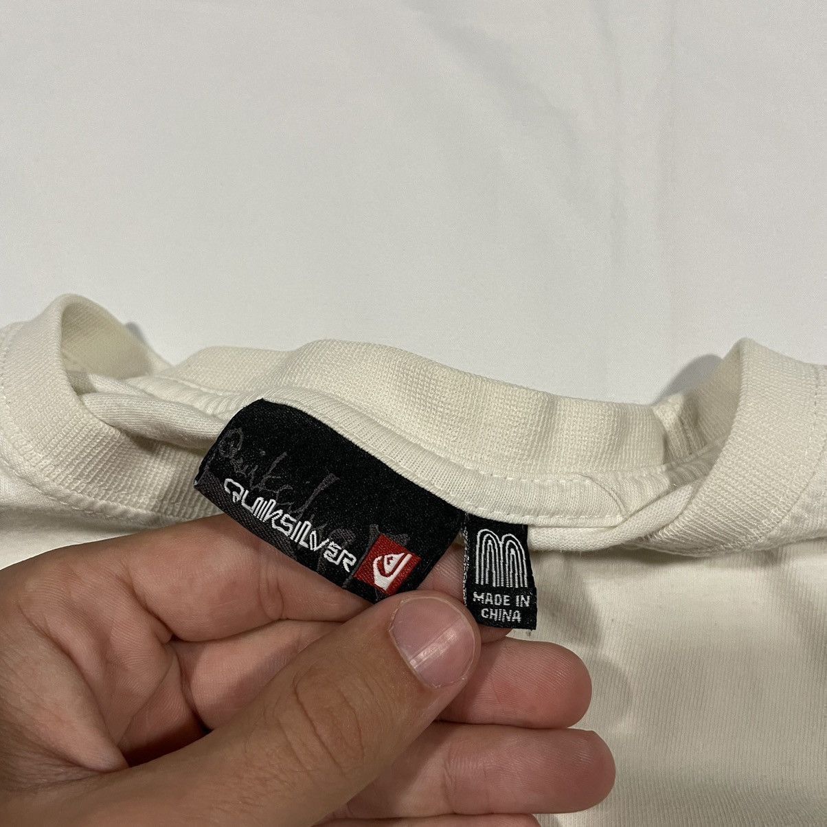 Quiksilver Vintage Quiksilver Big Logo All Over Print T Shirt Size US L / EU 52-54 / 3 - 7 Thumbnail