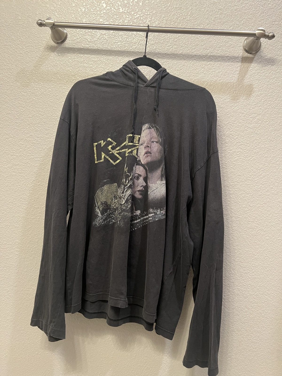 Vetements Vetements Kiss / Titanic Oversized Thin Hoodie | Grailed