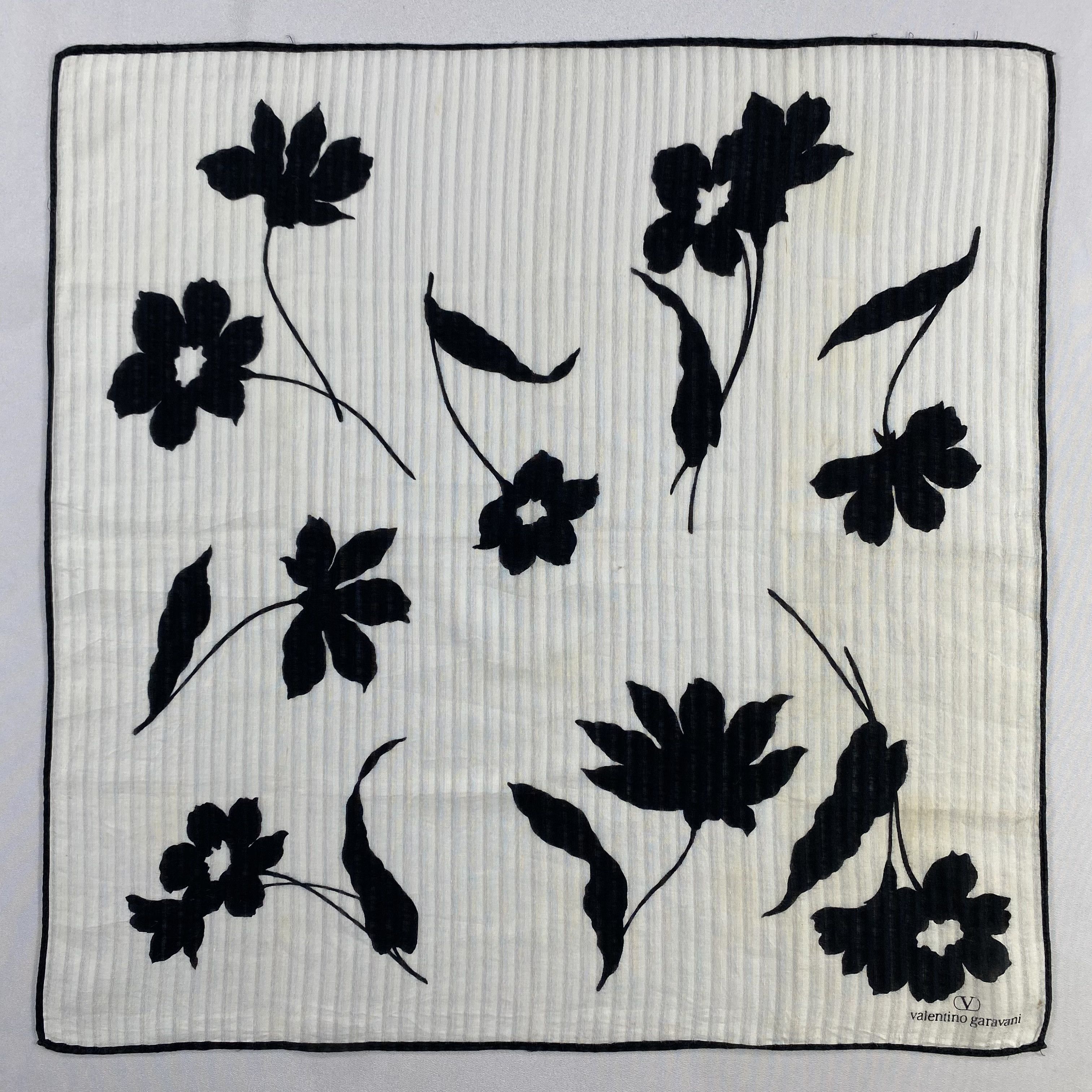 Valentino × Vintage Valentino Garavani Bandana/ Handkerchief / Neckerchief-P1202 Size ONE SIZE - 1 Thumbnail