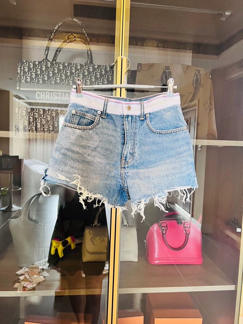 Alexander Wang Alexander Wang Classic Denim Shorts Size 25" / US 0 / IT 36 - 1 Thumbnail