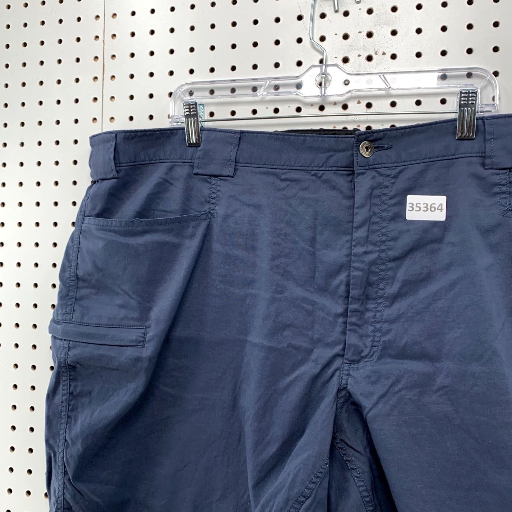 Vintage Duluth Cargo Shorts Mens 3XL Fits 44x8 Nylon SPandex Blend Stretch Preppy Cargo Shorts Mens 3XL Blue Nylon SPandex Preppy Duluth Size US 39 - 4 Thumbnail