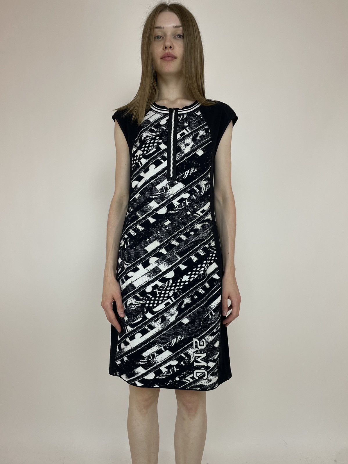 Other MARCCAIN SPORTS DRESS Sleeve less Womens size 4 Size XS / US 0-2 / IT 36-38 - 6 Thumbnail