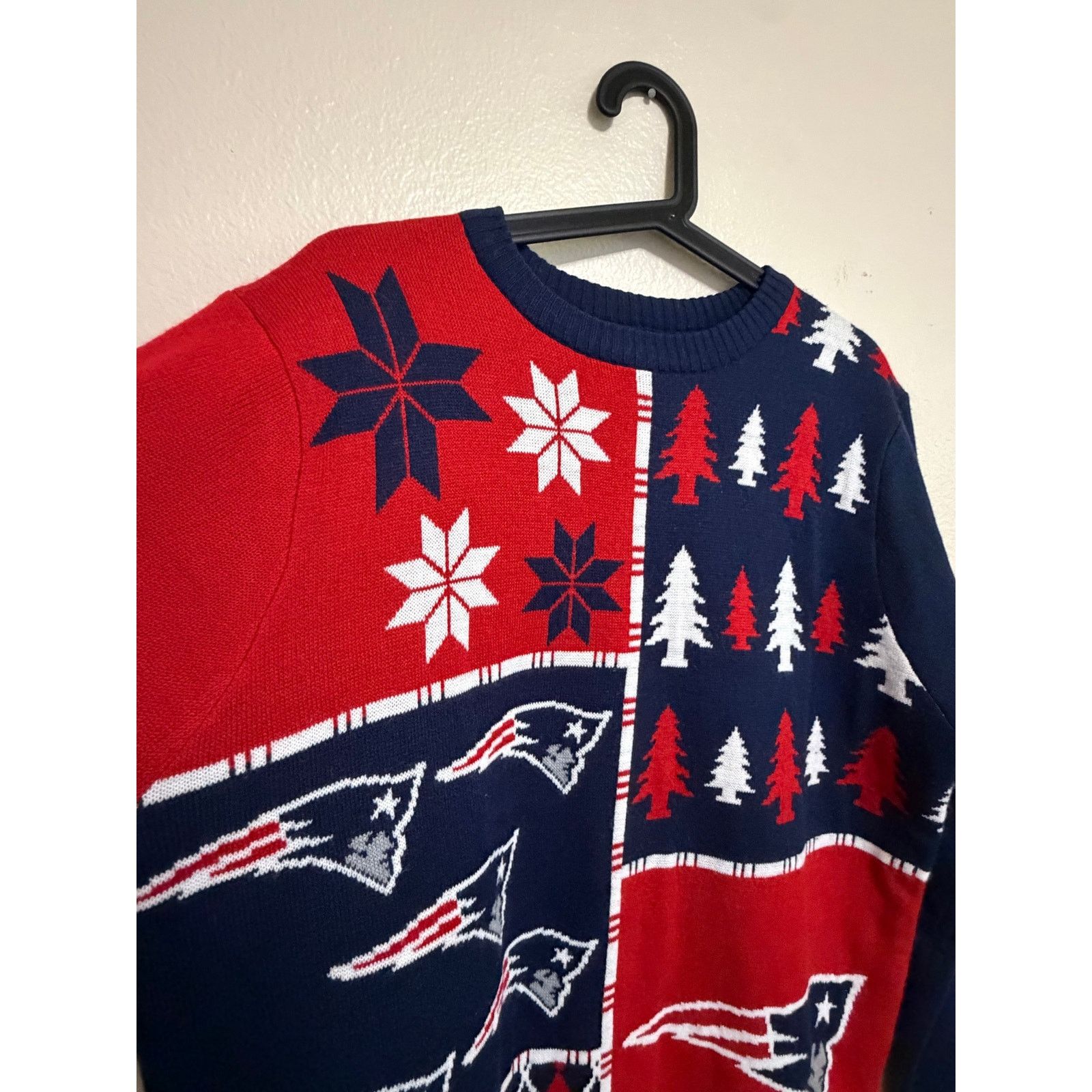 NFL NFL Team Apparel New England Patriots Ugly Sweater Mens M Size US L / EU 52-54 / 3 - 2 Thumbnail