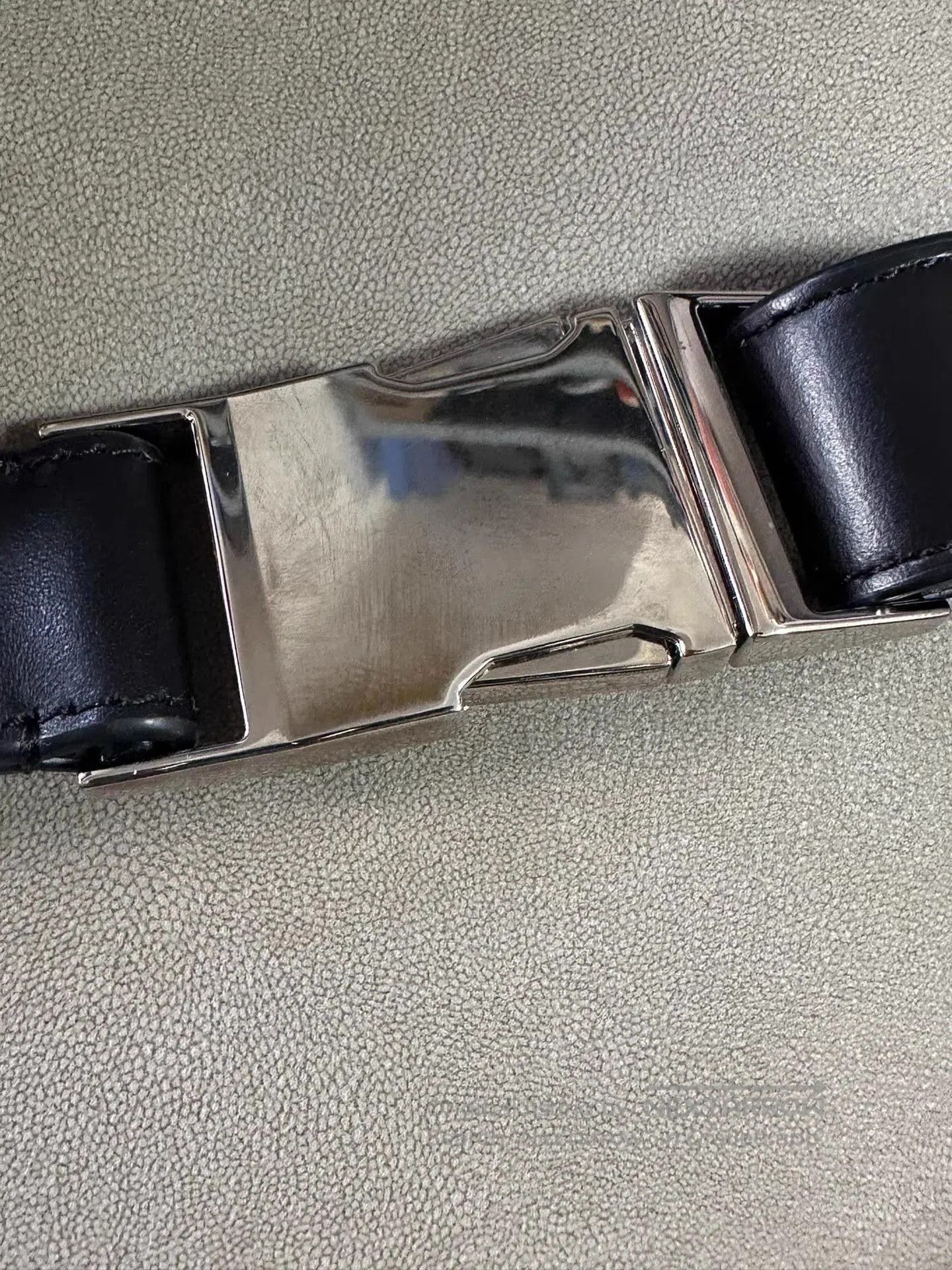 Alexander McQueen Black Leather Fanny Pack with Multiple Zippers and Chain. Size ONE SIZE - 6 Thumbnail