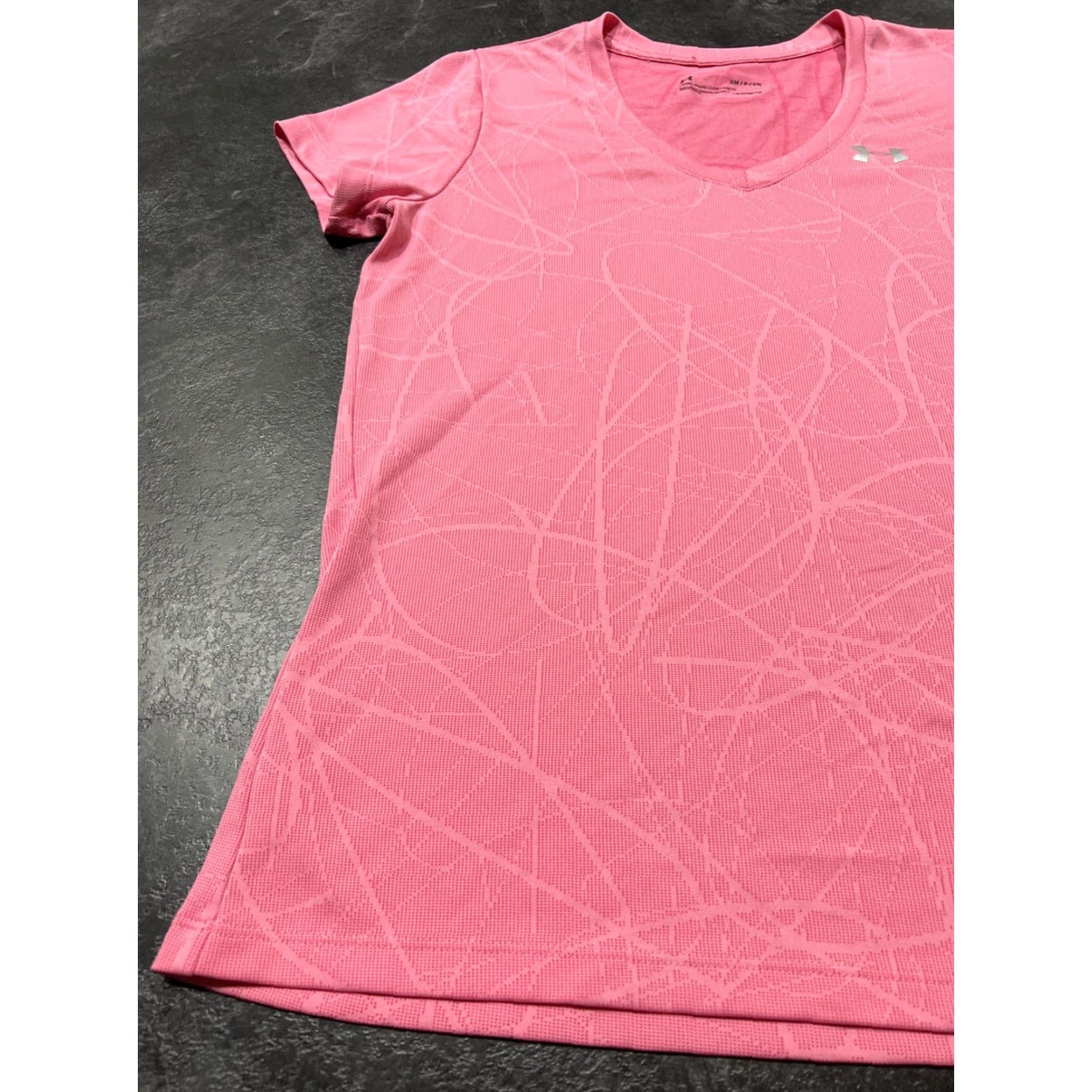 Under Armour Under Armour T-Shirt Women's V-Neck Short Sleeve Pink Size Small Adult Small Regular Fit Moisture Wicking Sports Shirt Size S / US 4 / IT 40 - 6 Thumbnail
