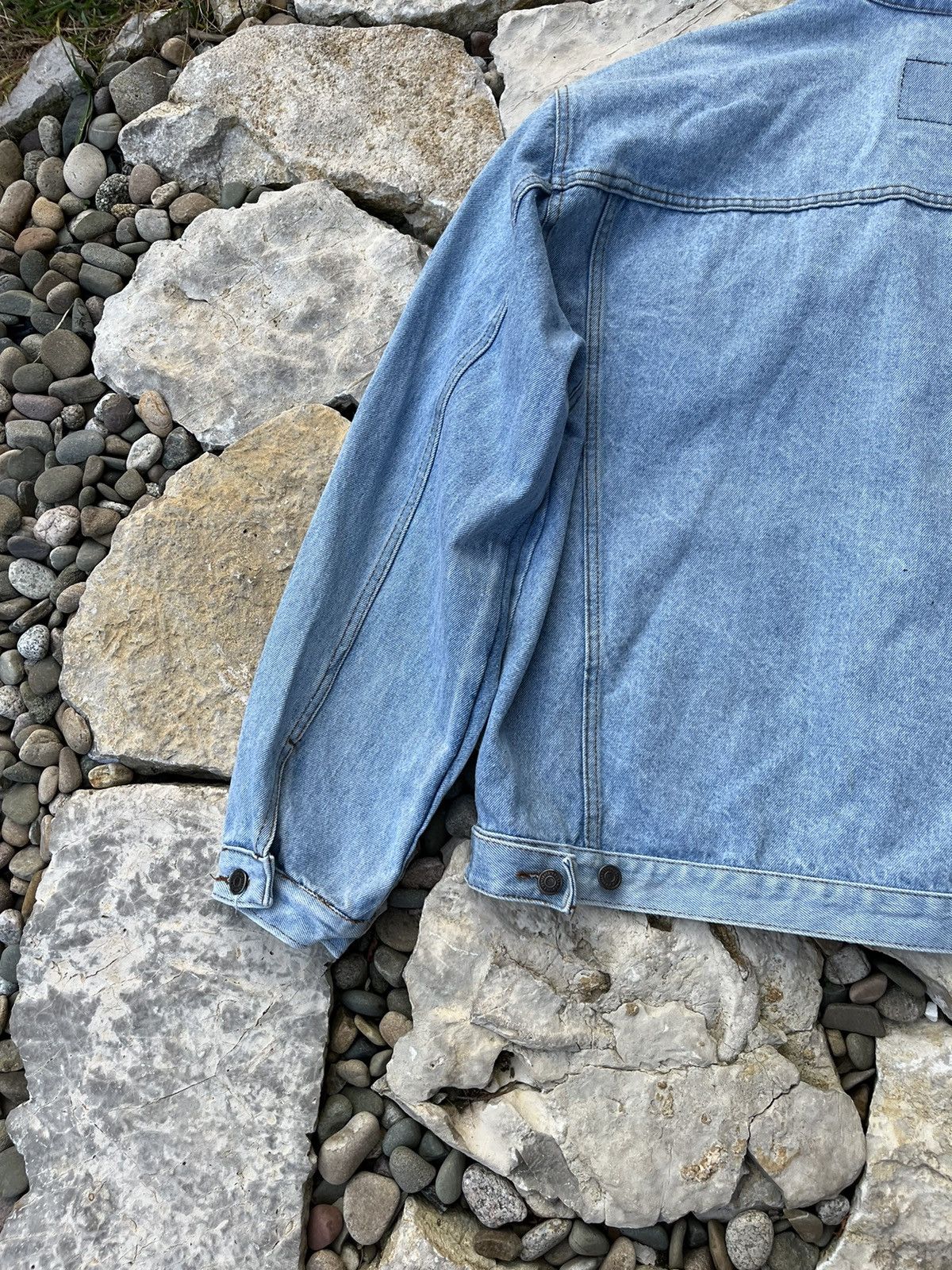 Levi's × Levi's Vintage Clothing × Vintage Vintage 80s Levi’s denim distressed trucker jacket washed Size US XL / EU 56 / 4 - 15 Thumbnail