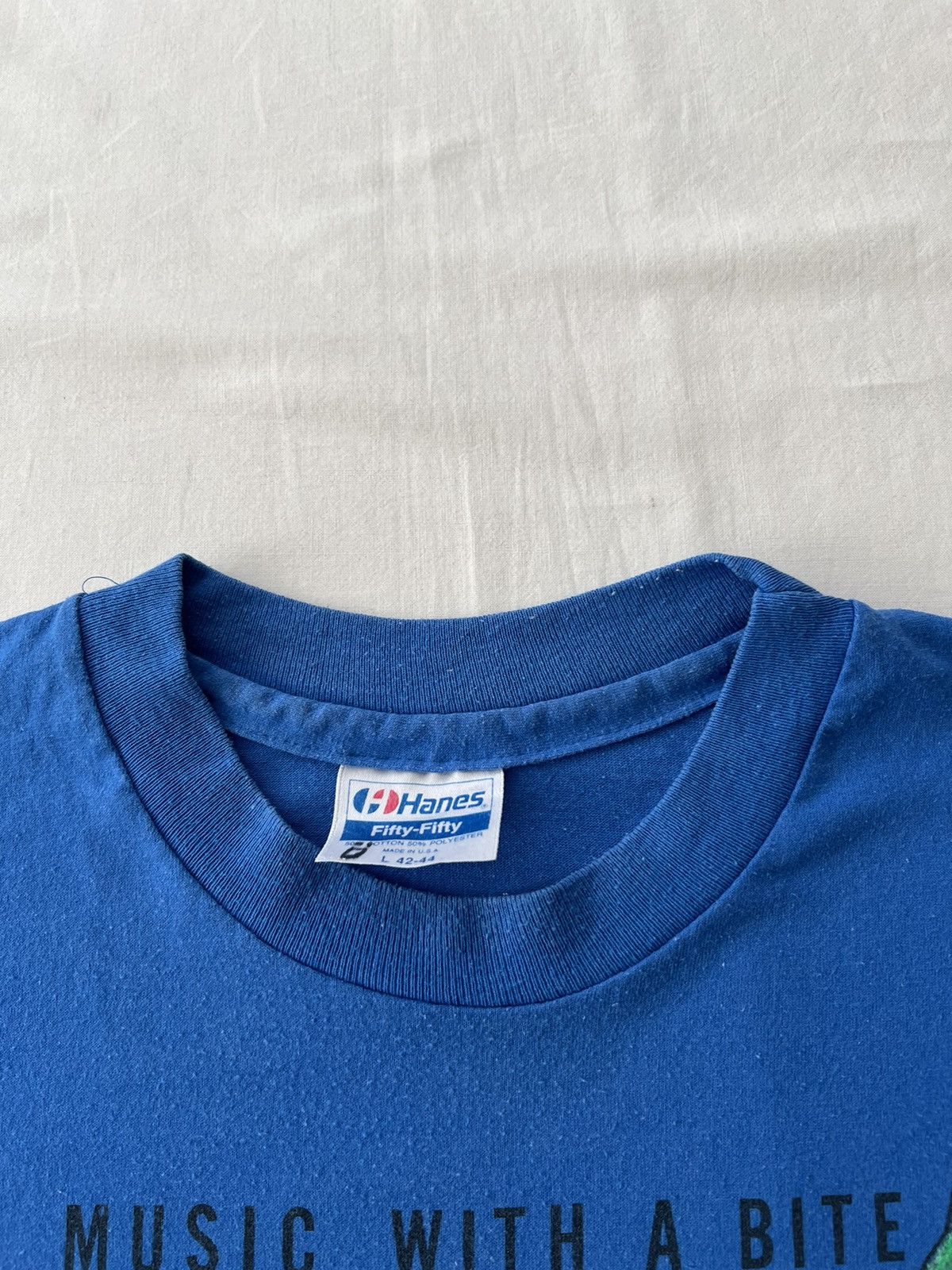 Vintage Vintage 1988 New Orleans Jazz USA Crocodile Blue T-shirt Size US L / EU 52-54 / 3 - 10 Thumbnail