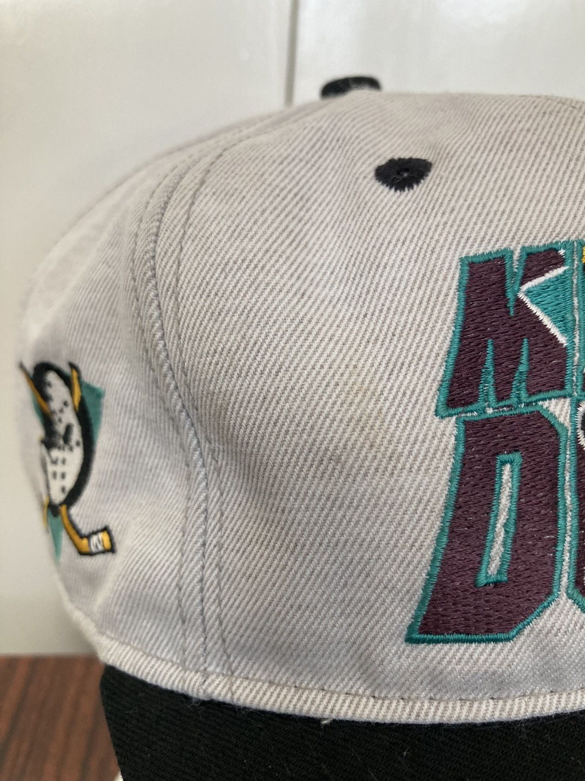NHL × Vintage ANAHEIM MIGHTY DUCKS HAT CAP #1 APPAREL NHL HOCKEY VINTAGE Size ONE SIZE - 19 Thumbnail