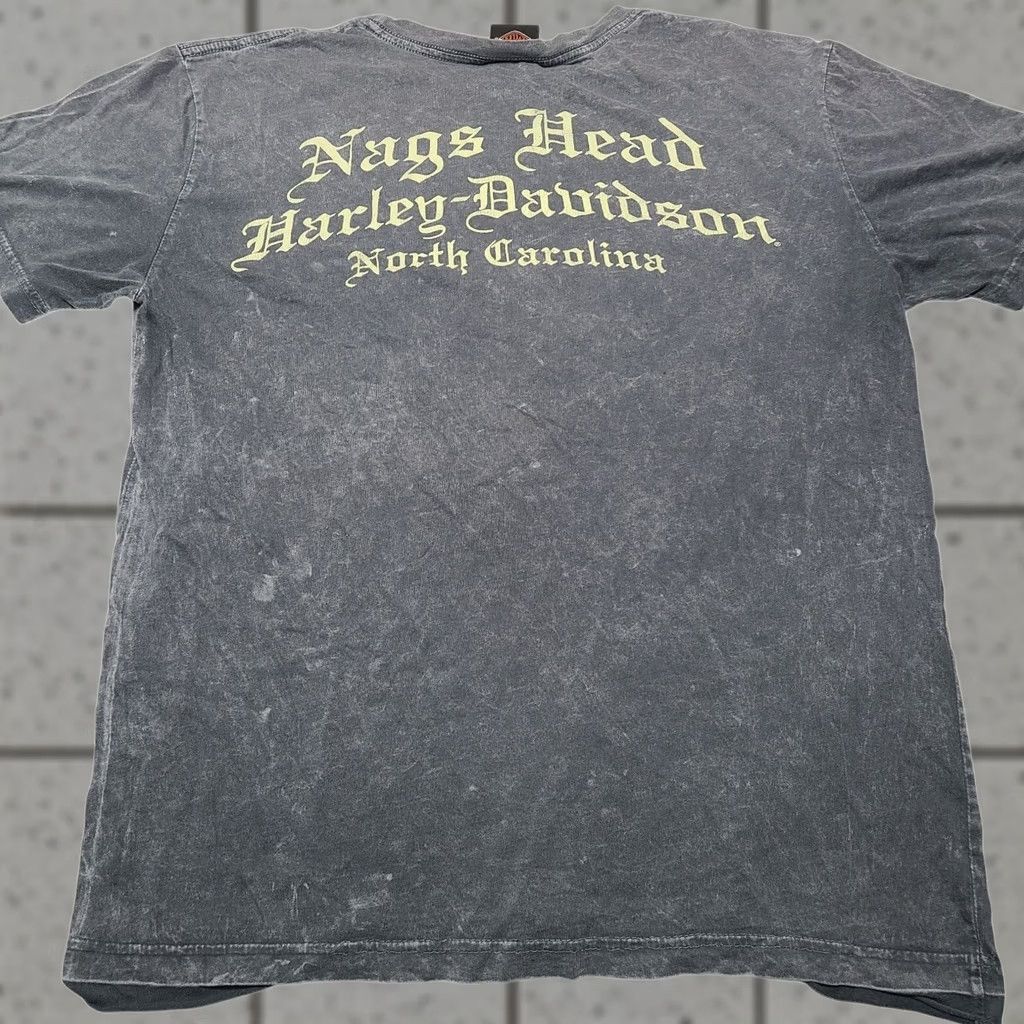 Harley Davidson Harley-Davidson T-Shirt Nags Head, North Carolina Mens Large Distressed Gray Cotton Short Sleeve Regular Fit Harley-Davidson 2010-2019 Size US L / EU 52-54 / 3 - 1 Thumbnail