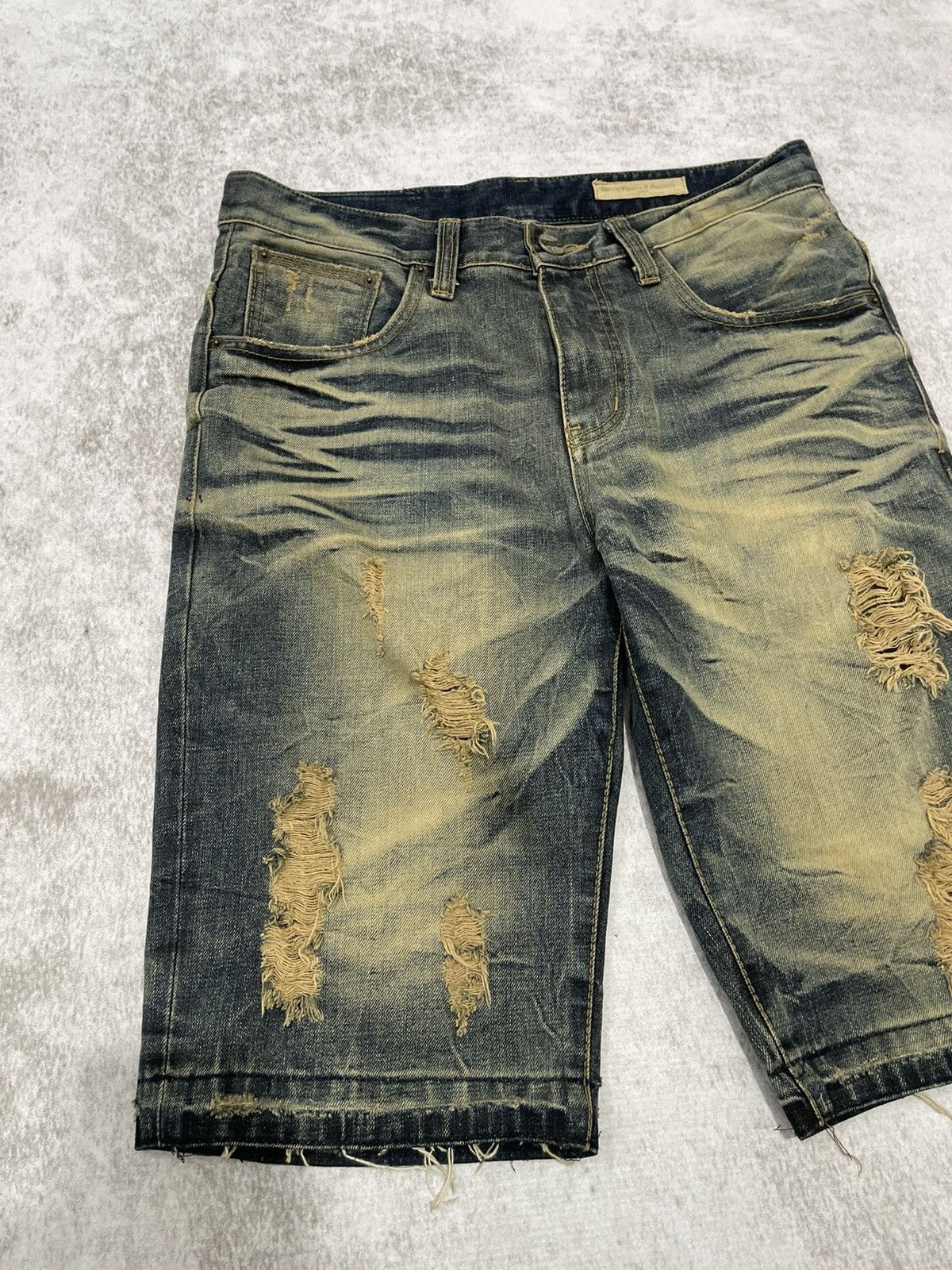 Hysteric Glamour 2000s distressed acid wash japan jorts y2k style Size US 32 / EU 48 - 2 Thumbnail
