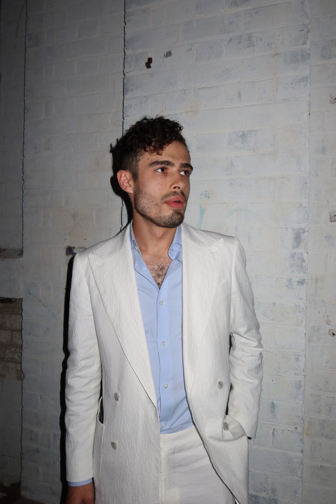 Suitsupply Suitsupply Cotton Seersucker Suit - White Size 46R - 3 Thumbnail