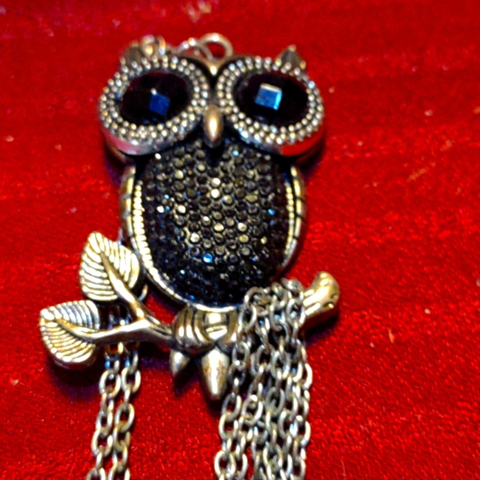 Vintage Adorable vintage black rhinestone and silver owl necklace Size ONE SIZE - 2 Thumbnail