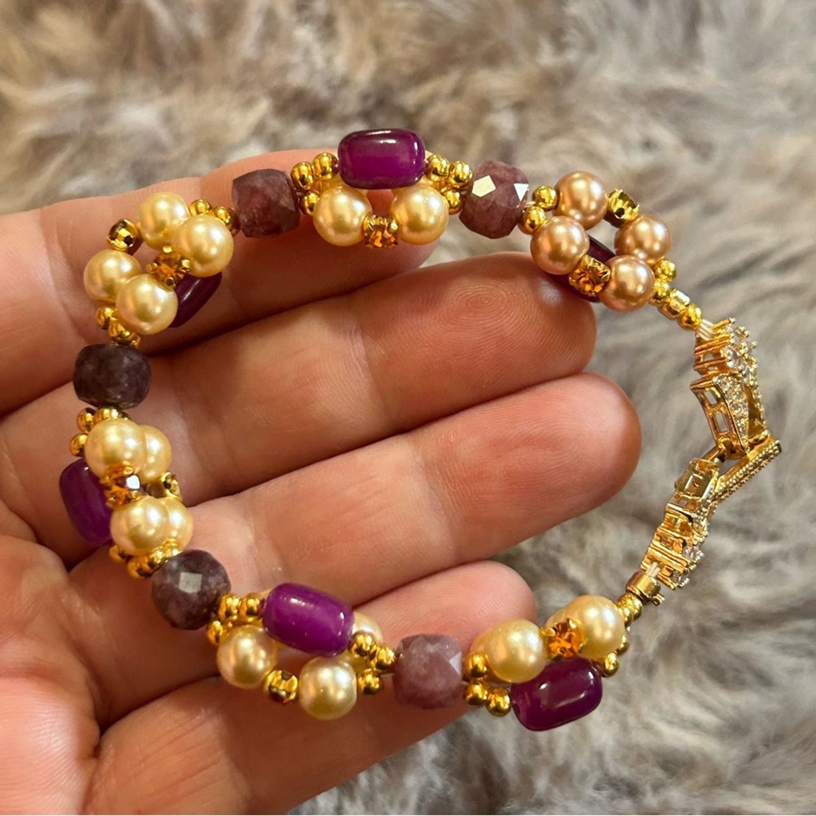 Handmade Handcrafted elegant glam twist faceted amethyst bracelet Size ONE SIZE - 5 Thumbnail