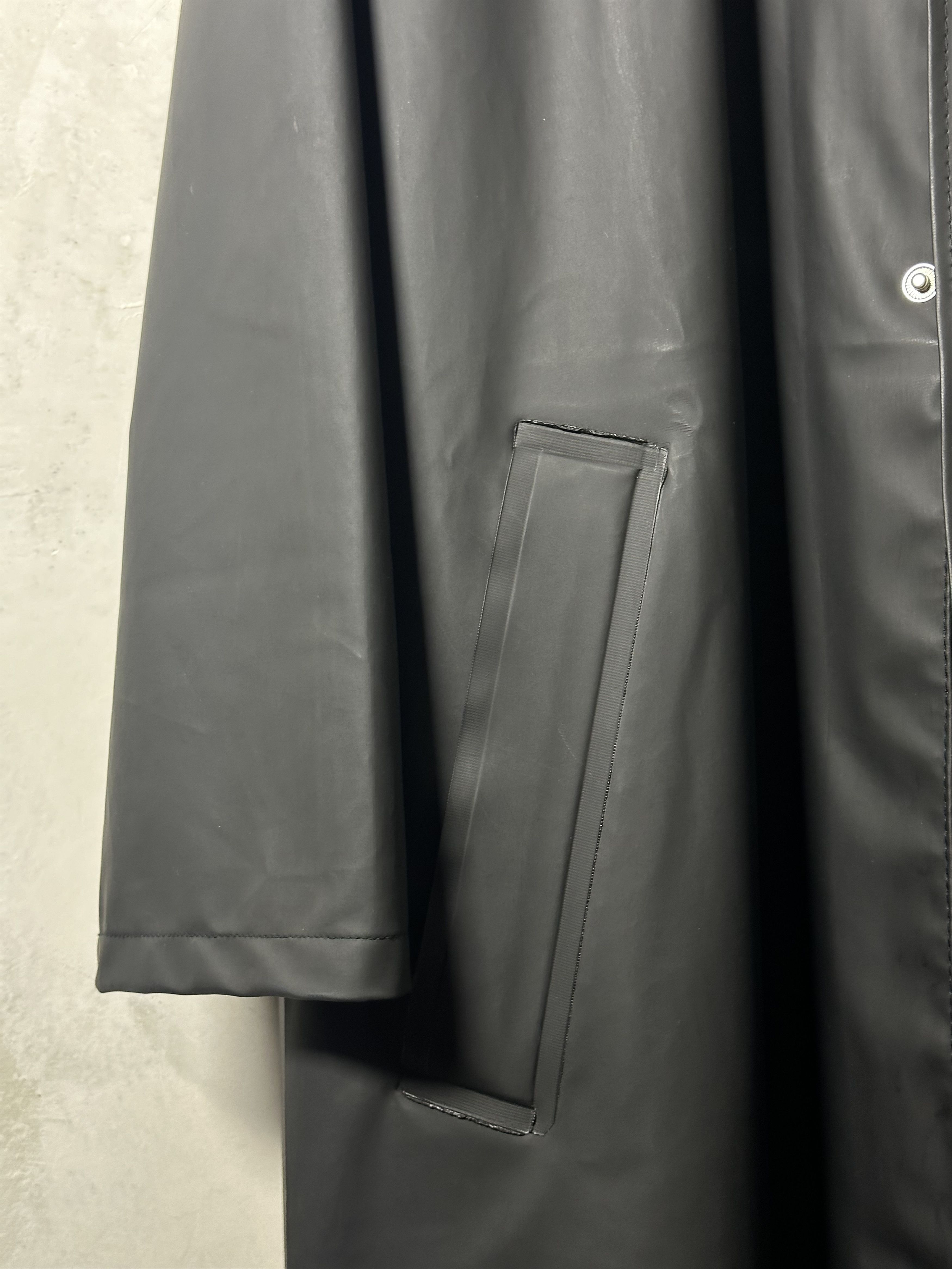 Vetements Vetements - F/W 18 - Oversized Rain Coat Size US L / EU 52-54 / 3 - 7 Thumbnail