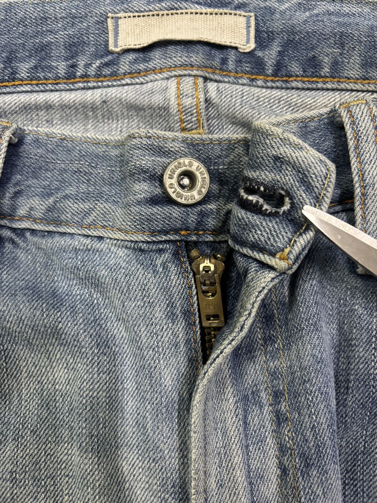 Uniqlo Vintage Uniqlo Selvedge Regular Straight Distressed Jeans Size US 32 / EU 48 - 5 Thumbnail