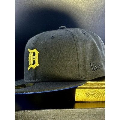 New Era Detroit Tigers Rolling Papers Pack Hat Club 59FIFTY 7 5/8 Bl Size ONE SIZE - 4 Thumbnail