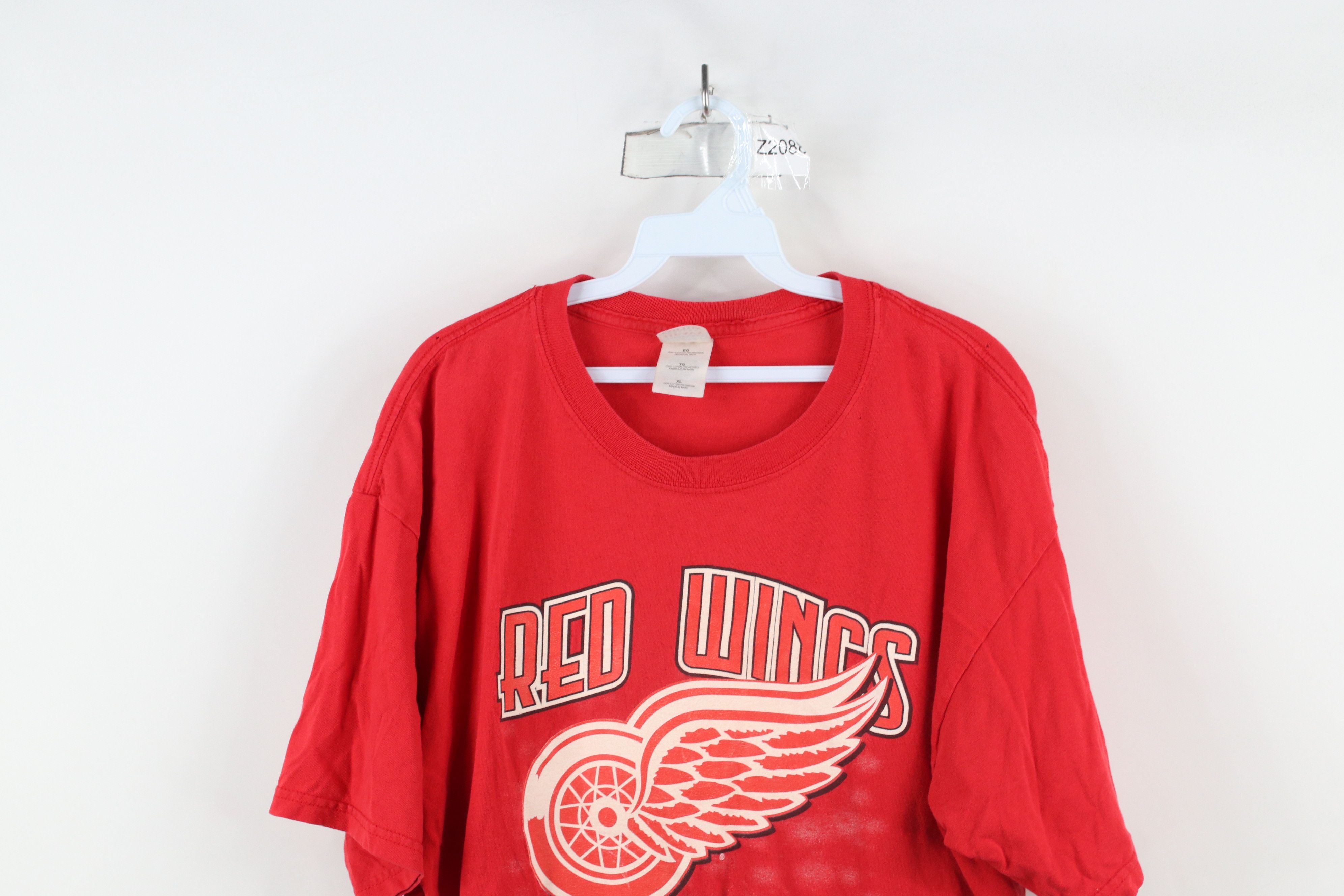 Vintage Vintage Y2K Cup Champs Detroit Red Wings Hockey T-Shirt Red Size US XL / EU 56 / 4 - 2 Thumbnail