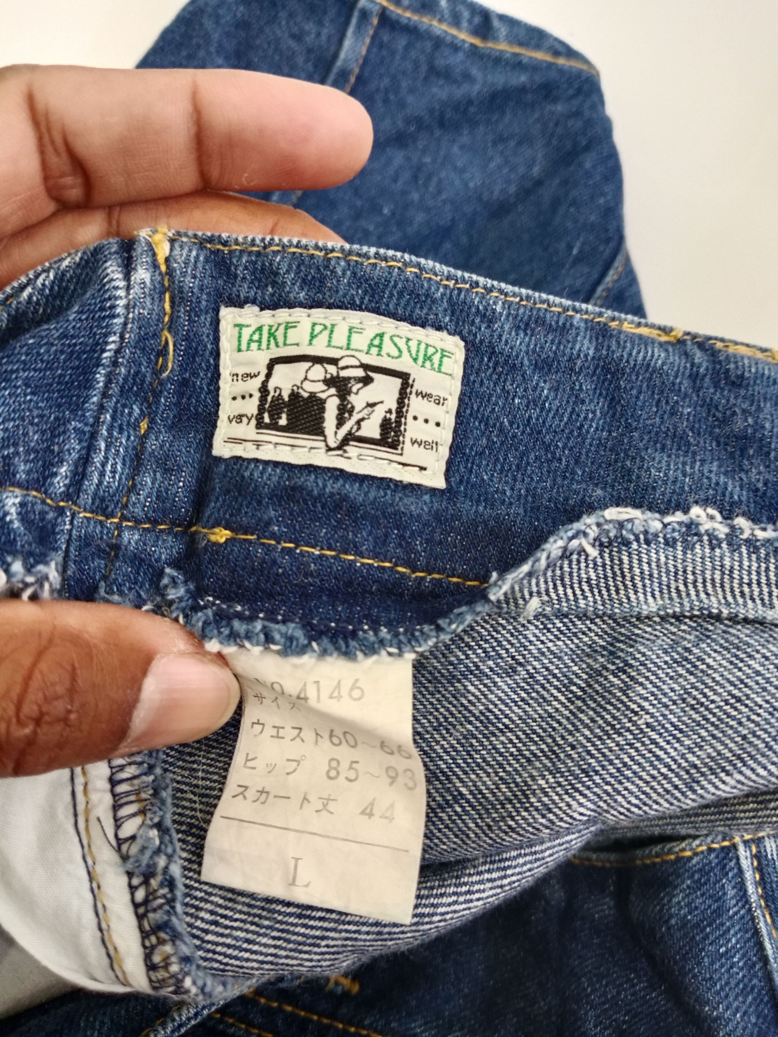 Japanese Brand Vintage Take Pleasure Denim Mini Skirts Japanese Brand Size 30" / US 8 / IT 44 - 8 Thumbnail
