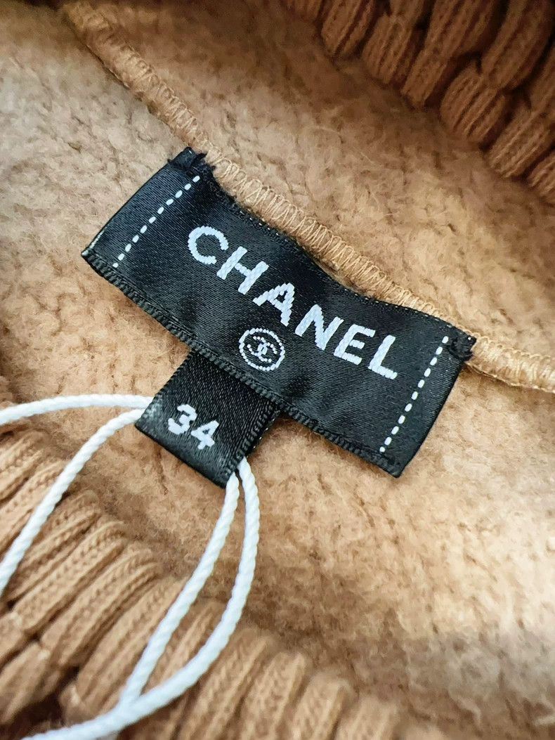 Chanel Chanel 24K khaki back white letter elastic waist round col Size XXS / US 00 / IT 34 - 3 Thumbnail