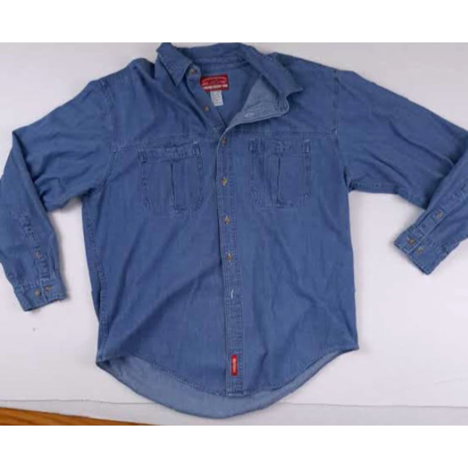 Marlboro VINTAGE Marlboro Country Store Denim Button-Up Shirt XL Blue Long Sleeve Men Country 29in 24in pit to pit Size US XL / EU 56 / 4 - 3 Thumbnail