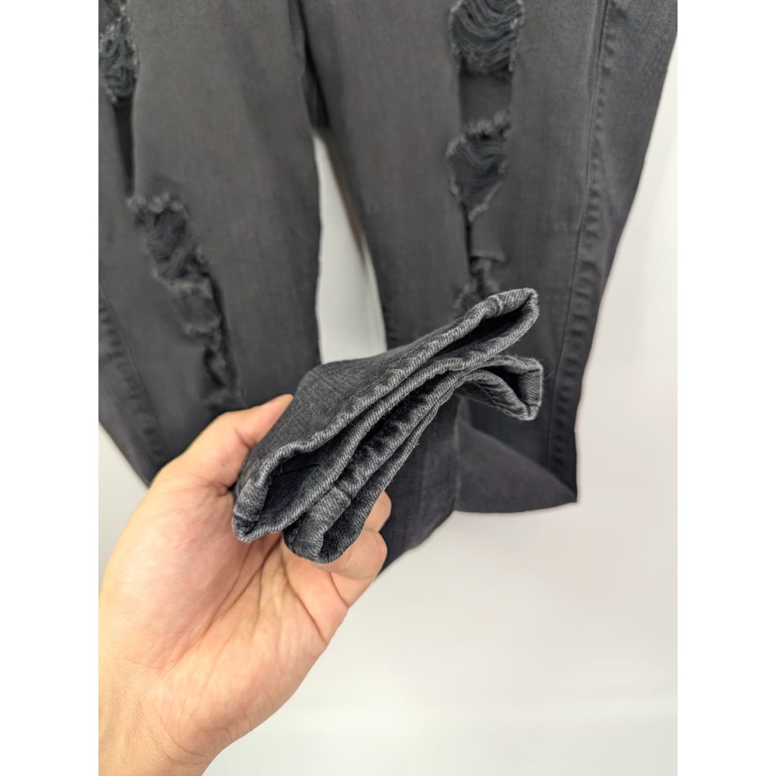 Torrid Torrid Bombshell Skinny Jeans 22R Black High Rise Distressed Denim 5-Pocket Womens Plus Stretch Size 40" / US 18 - 3 Thumbnail