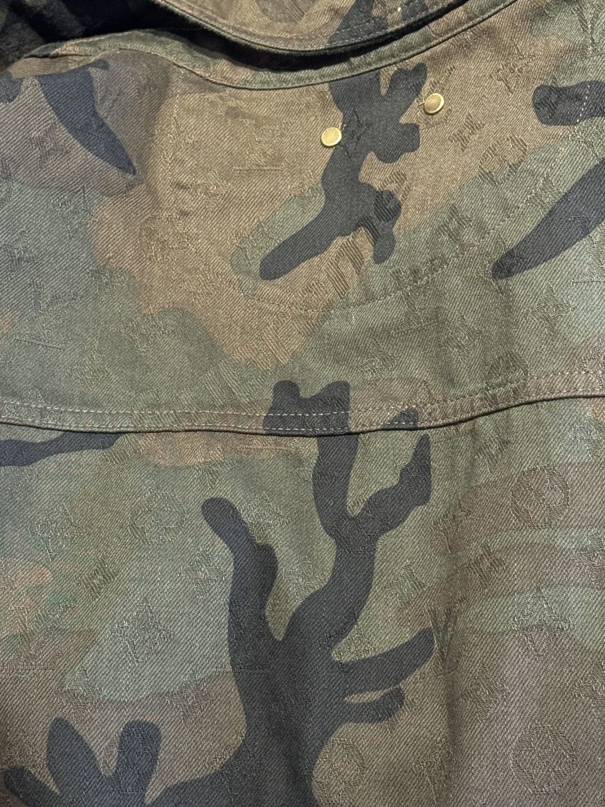 Louis Vuitton × Supreme Louis Vuitton Supreme Camouflage Denim Trucker Jacket Size US L / EU 52-54 / 3 - 7 Thumbnail