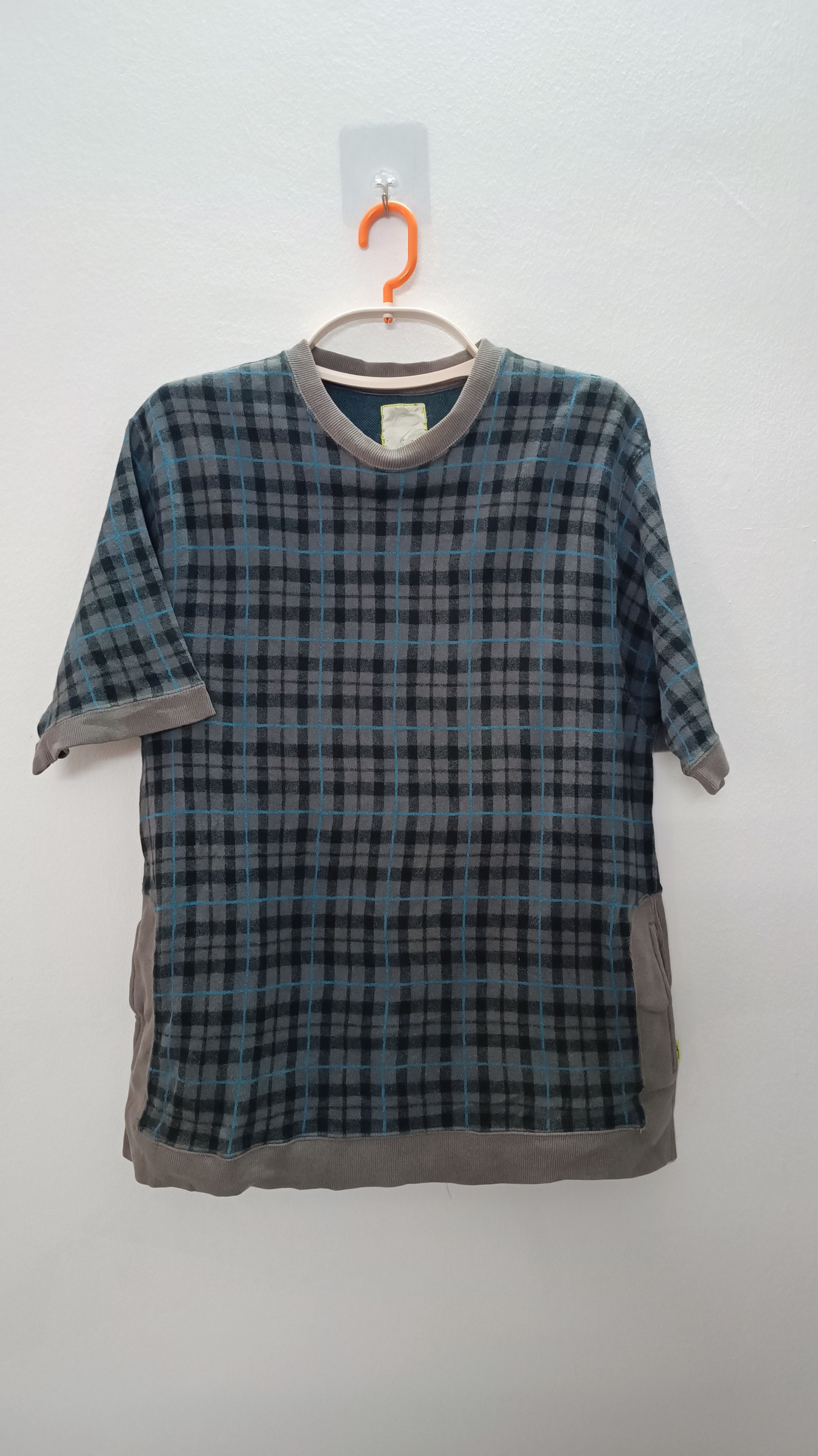 Japanese Brand Vintage Design Sweatshirt Short Sleeve Size M / US 6-8 / IT 42-44 - 1 Thumbnail