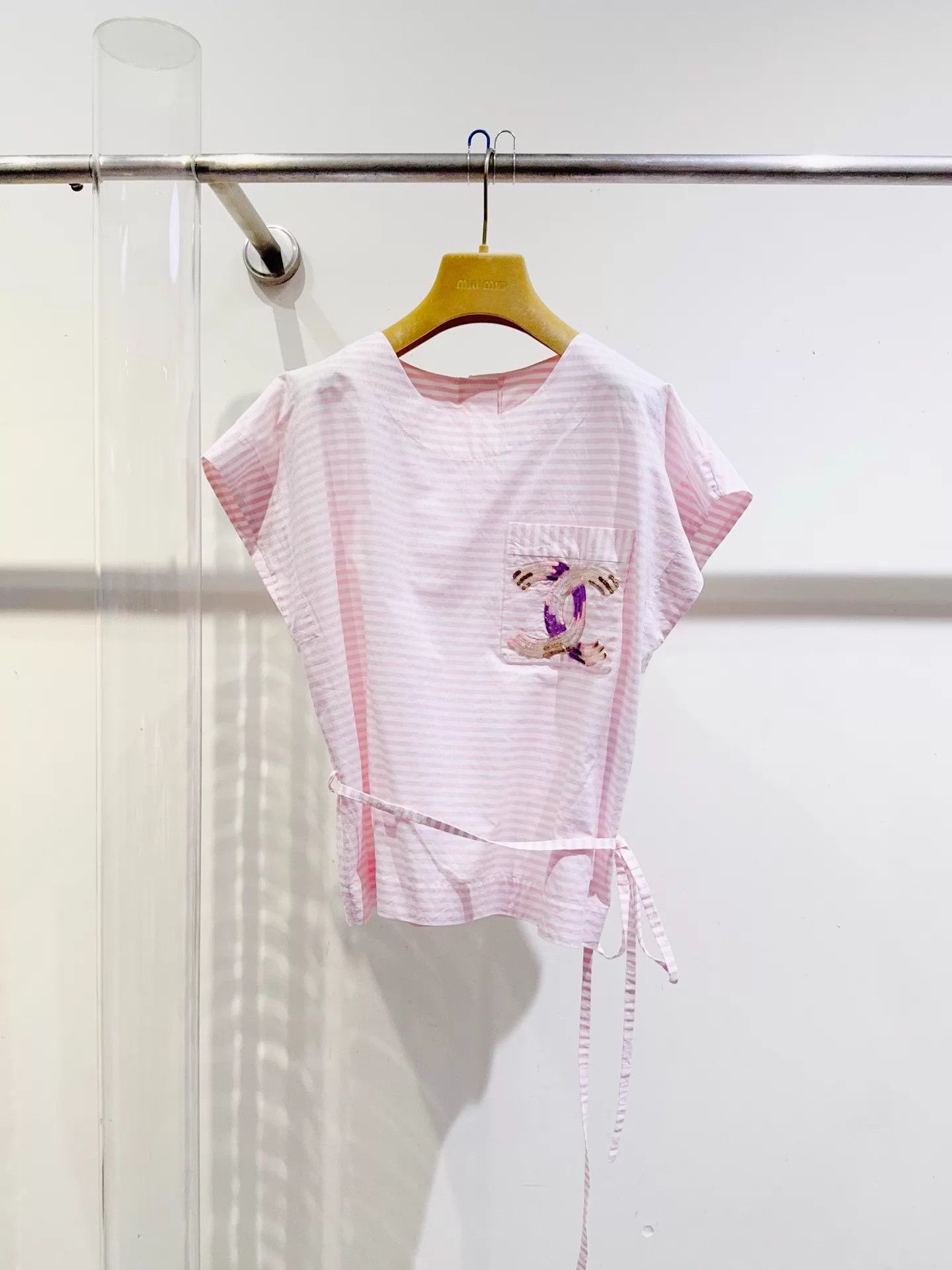 Chanel Chanel Women's 24C Pink Full Logo Top 36 Size XS / US 0-2 / IT 36-38 - 1 Thumbnail