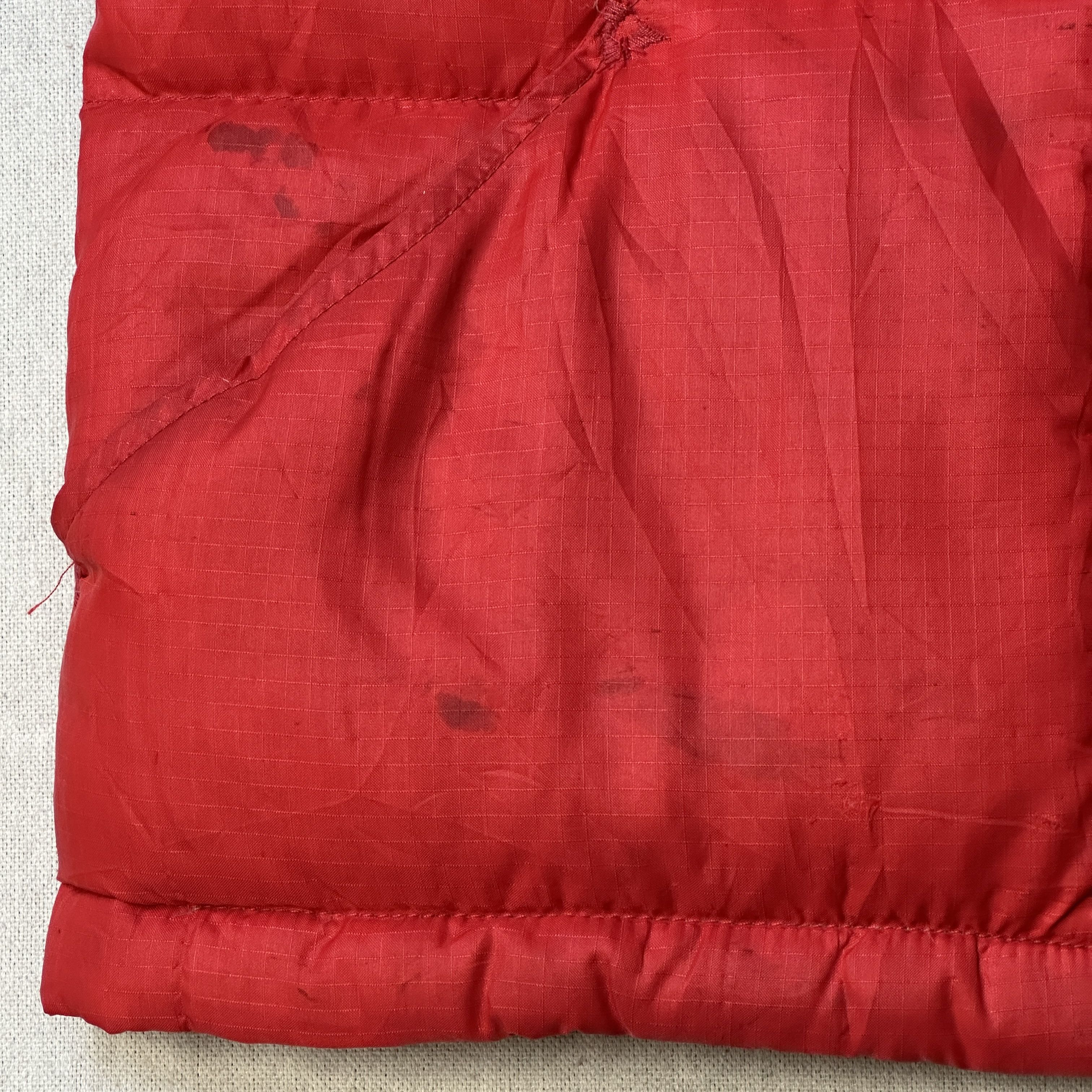 The North Face Vintage The North Face Red Puffer Vest Size M Brown Label 80s Size US M / EU 48-50 / 2 - 4 Thumbnail