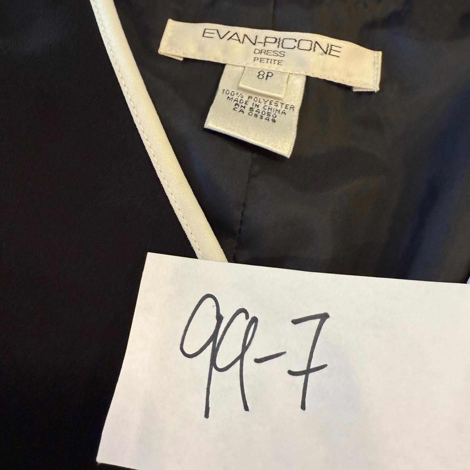 Evan Picone Evan-Picone chic black sleeveless midi dress white trim 8P Size M / US 6-8 / IT 42-44 - 10 Thumbnail
