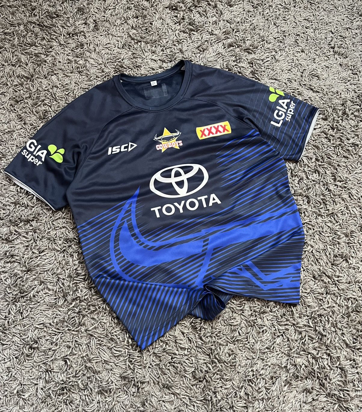 Vintage North Queensland Cowboys 2019 NRL Training Tee - ISC Size US M / EU 48-50 / 2 - 1 Thumbnail