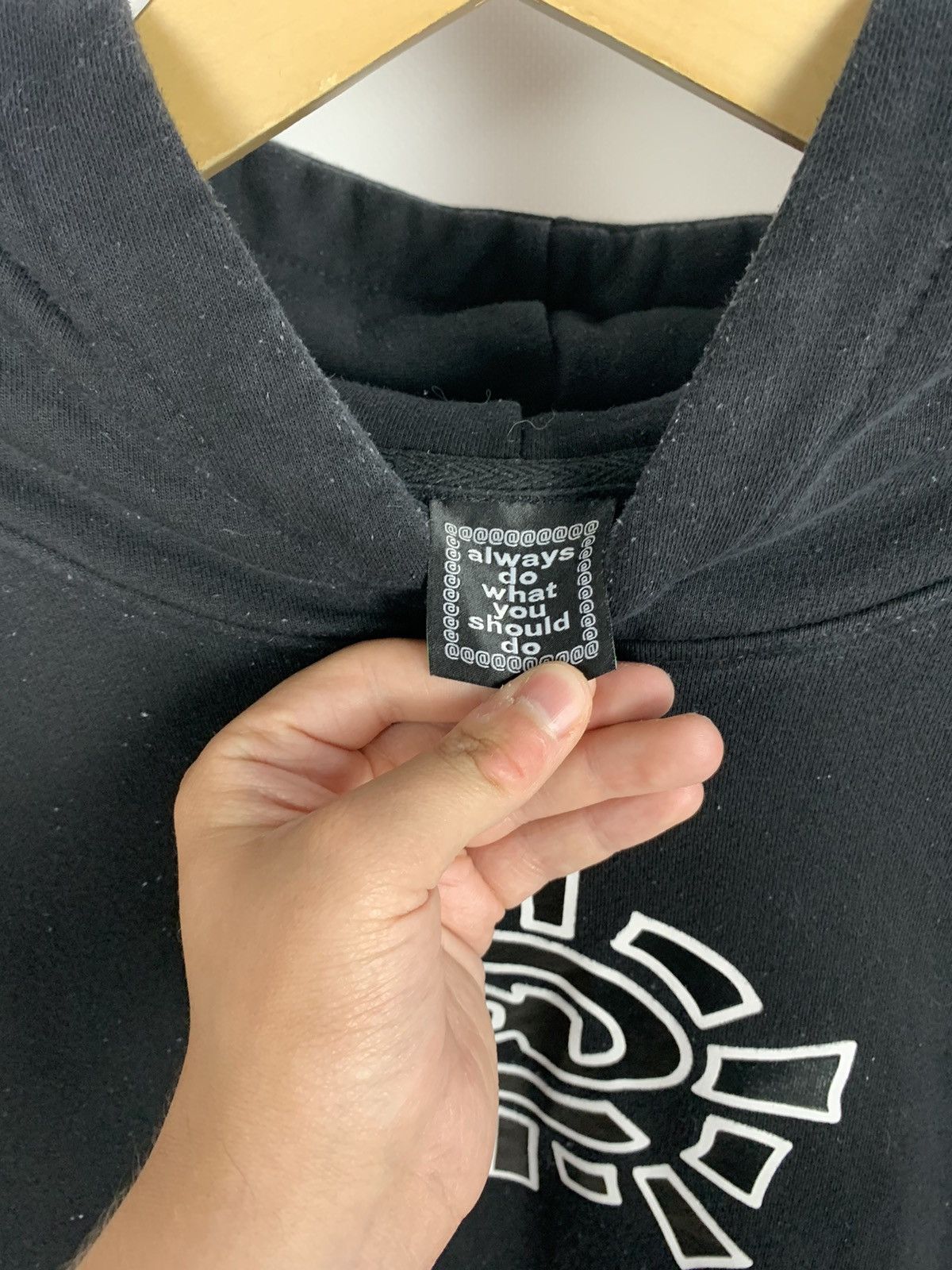 always do what you should do Always do what you should do Hoodie Men’s Size M Big Logo Size US M / EU 48-50 / 2 - 6 Thumbnail