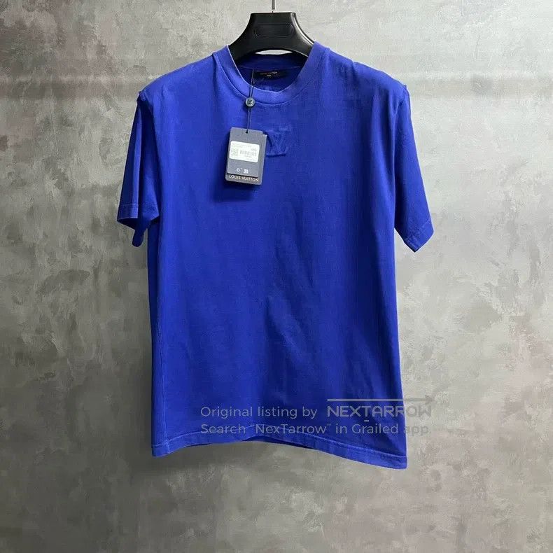 Louis Vuitton Louis Vuitton Blue Solid Logo Crew Neck Short Sleeve Size US M / EU 48-50 / 2 - 1 Thumbnail