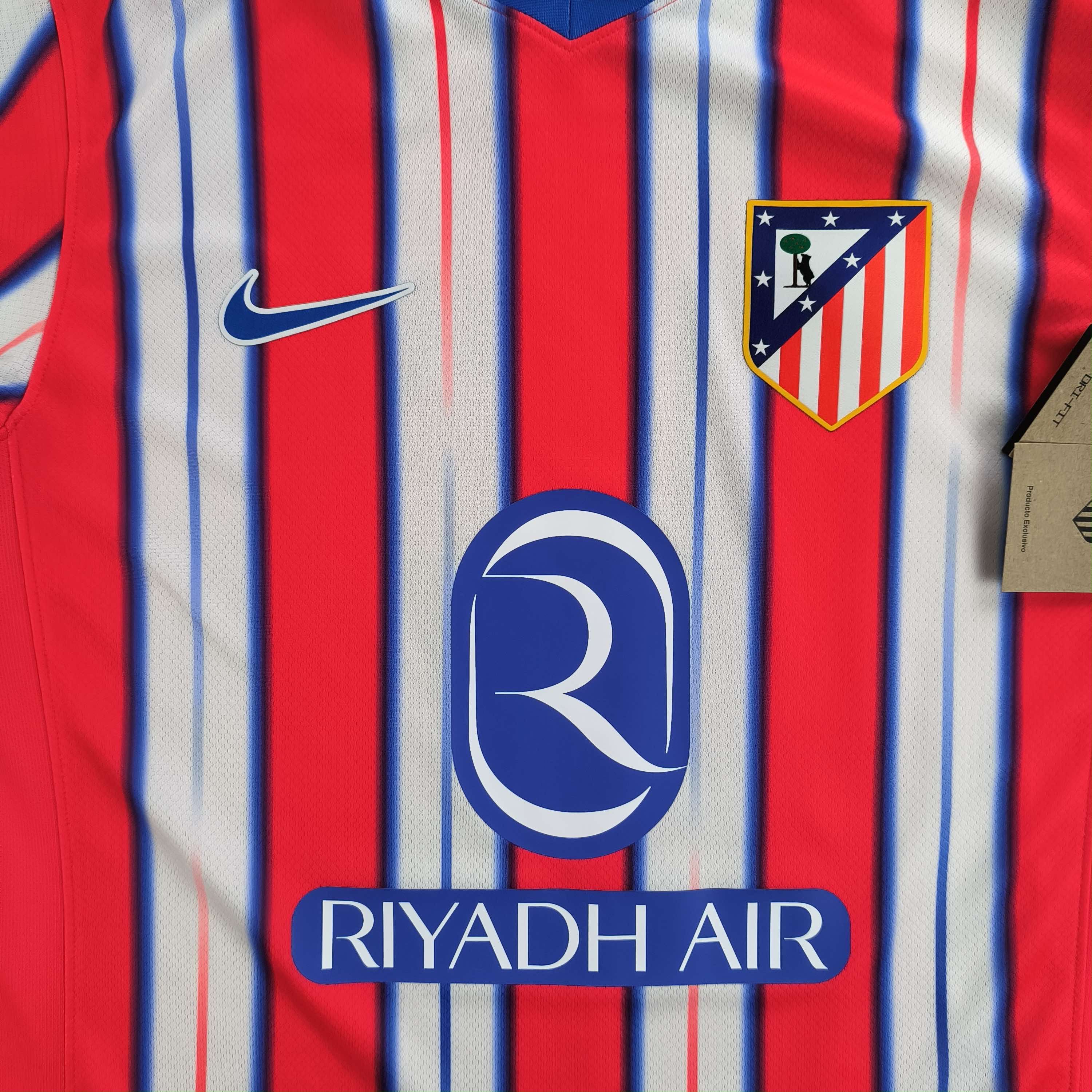 Nike NEW Atletico Madrid 2024-25 home Alvarez football jersey S Size US S / EU 44-46 / 1 - 3 Thumbnail
