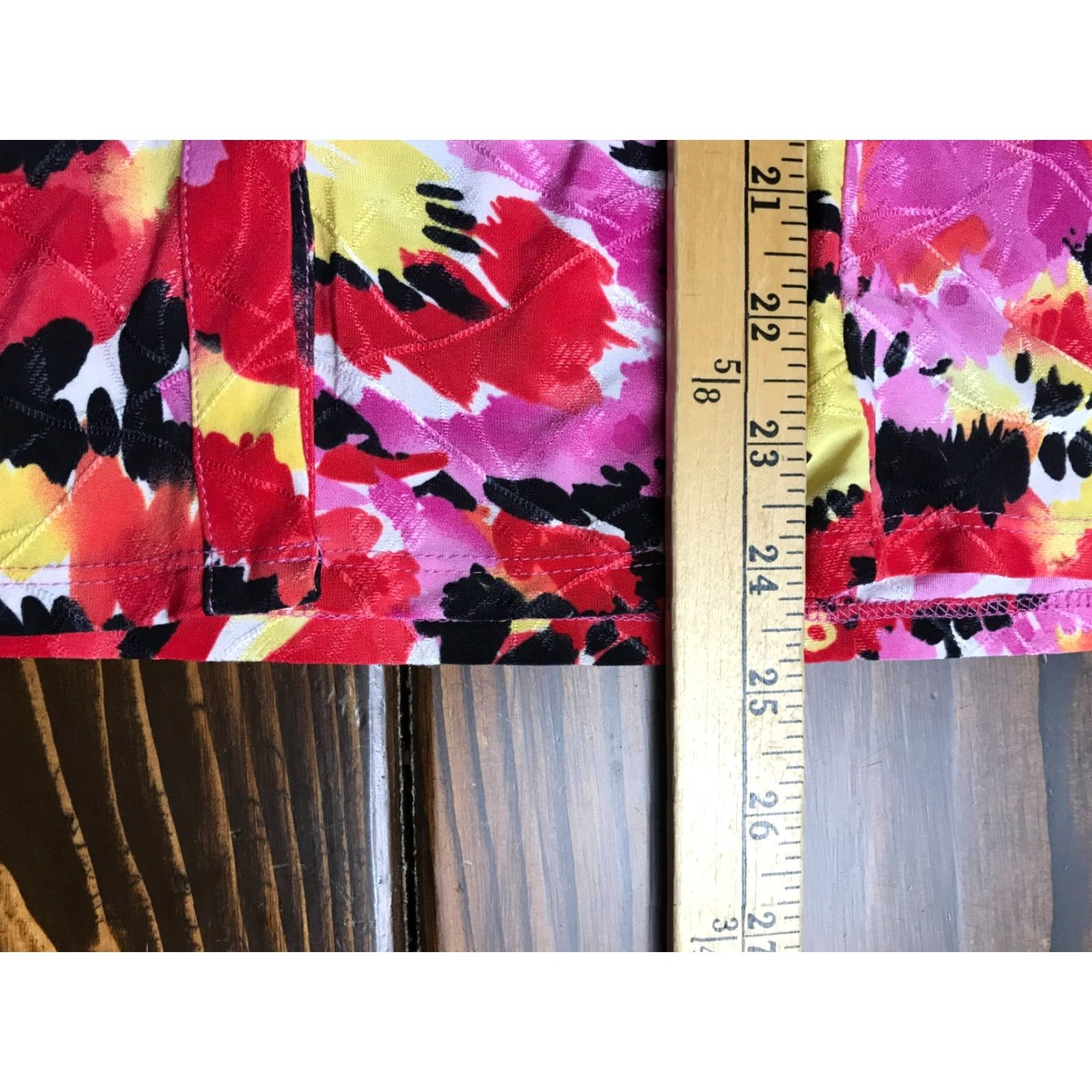 Vintage Erin London Shirt Women's Medium, 3/4 Sleeve Button-Up Floral Yellow Red, Casual, Fall Spring Summer, Polyester Spandex, Women's Shirt Size M / US 6-8 / IT 42-44 - 4 Thumbnail