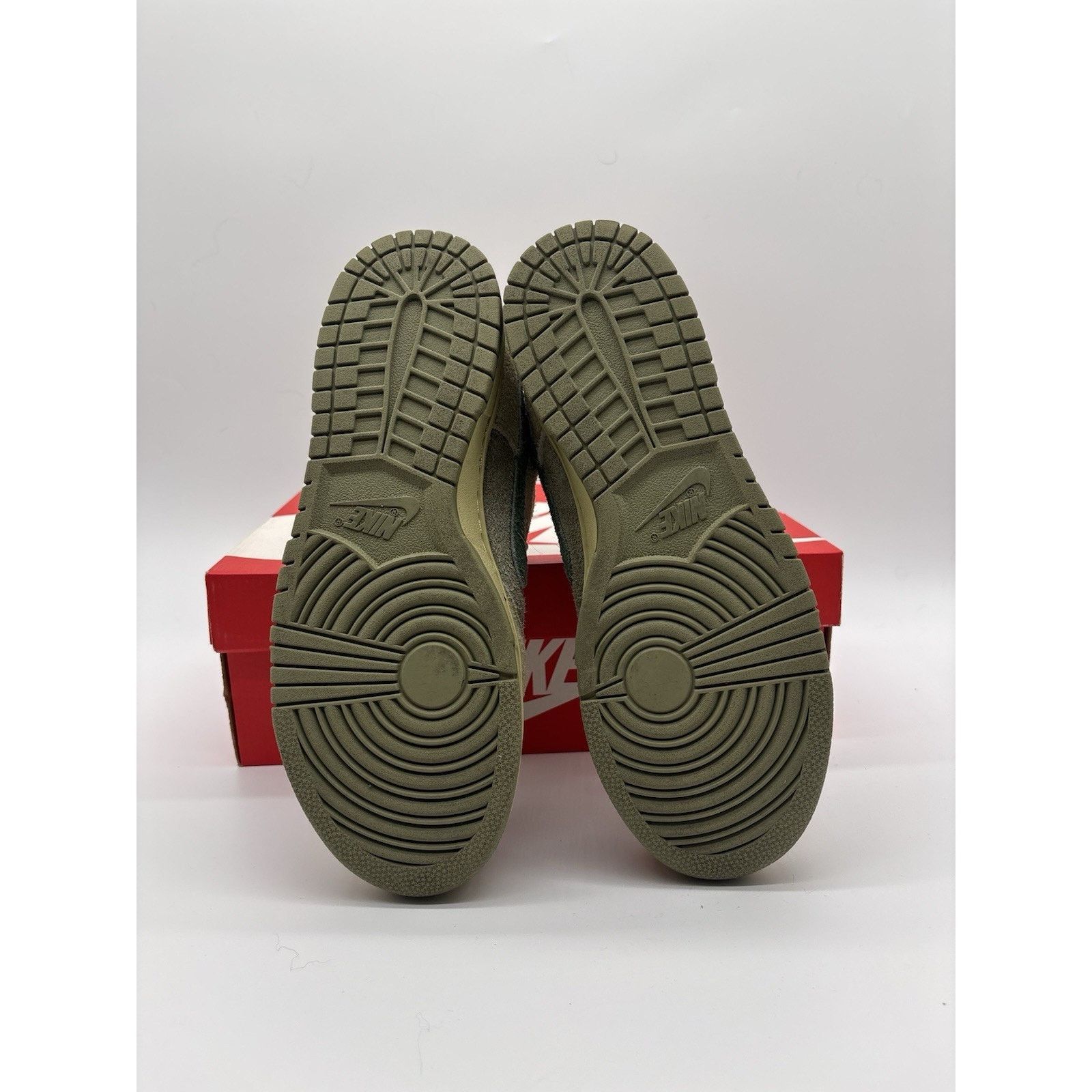 Nike Nike Dunk Low Olive Aura Beige Green Suede SB Sneaker Size US 11 / IT 41 - 4 Thumbnail
