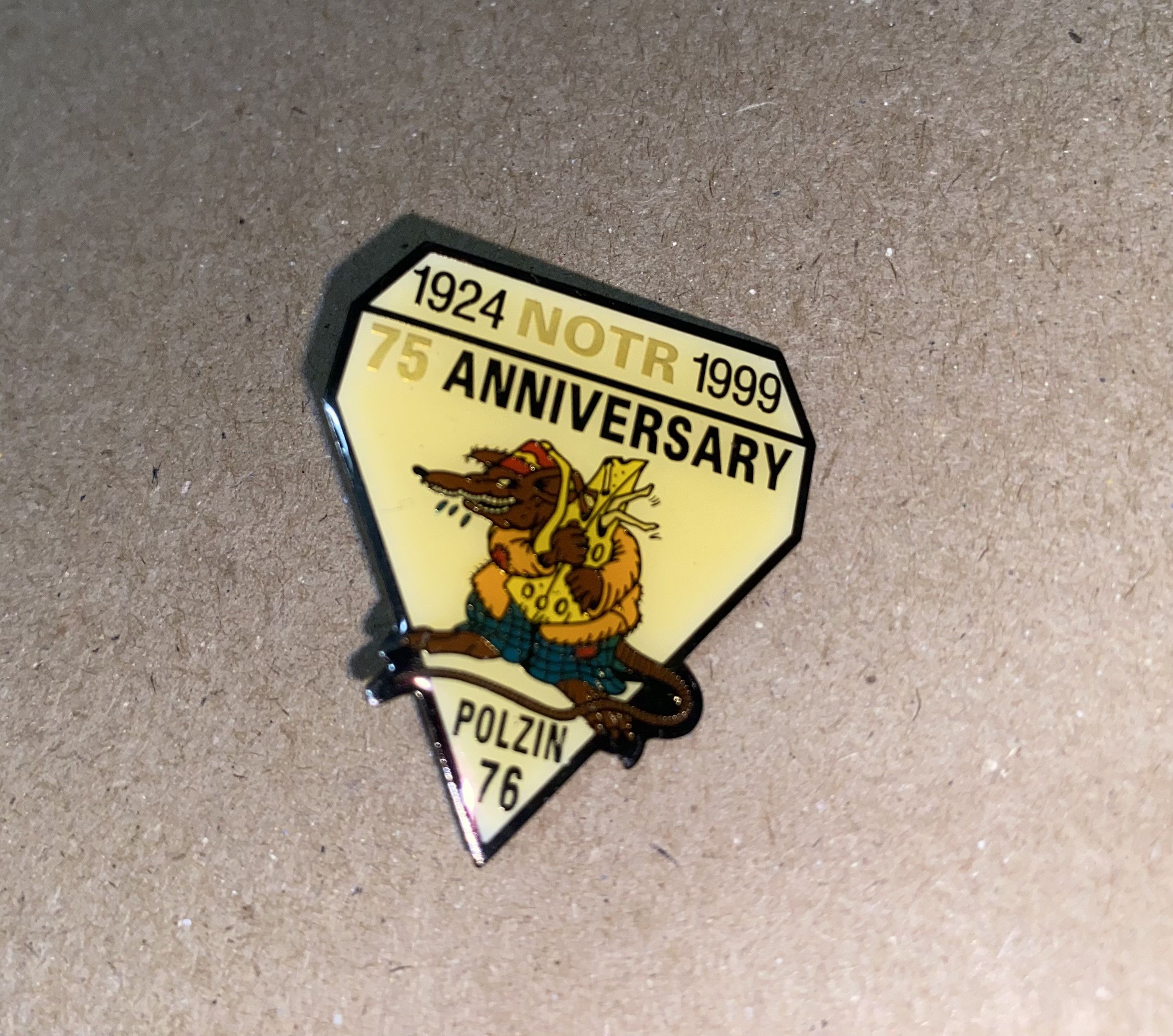 Other NOTR 1999 Enamel Metal Pin Brooch National Order Trench Rats Size ONE SIZE - 3 Thumbnail
