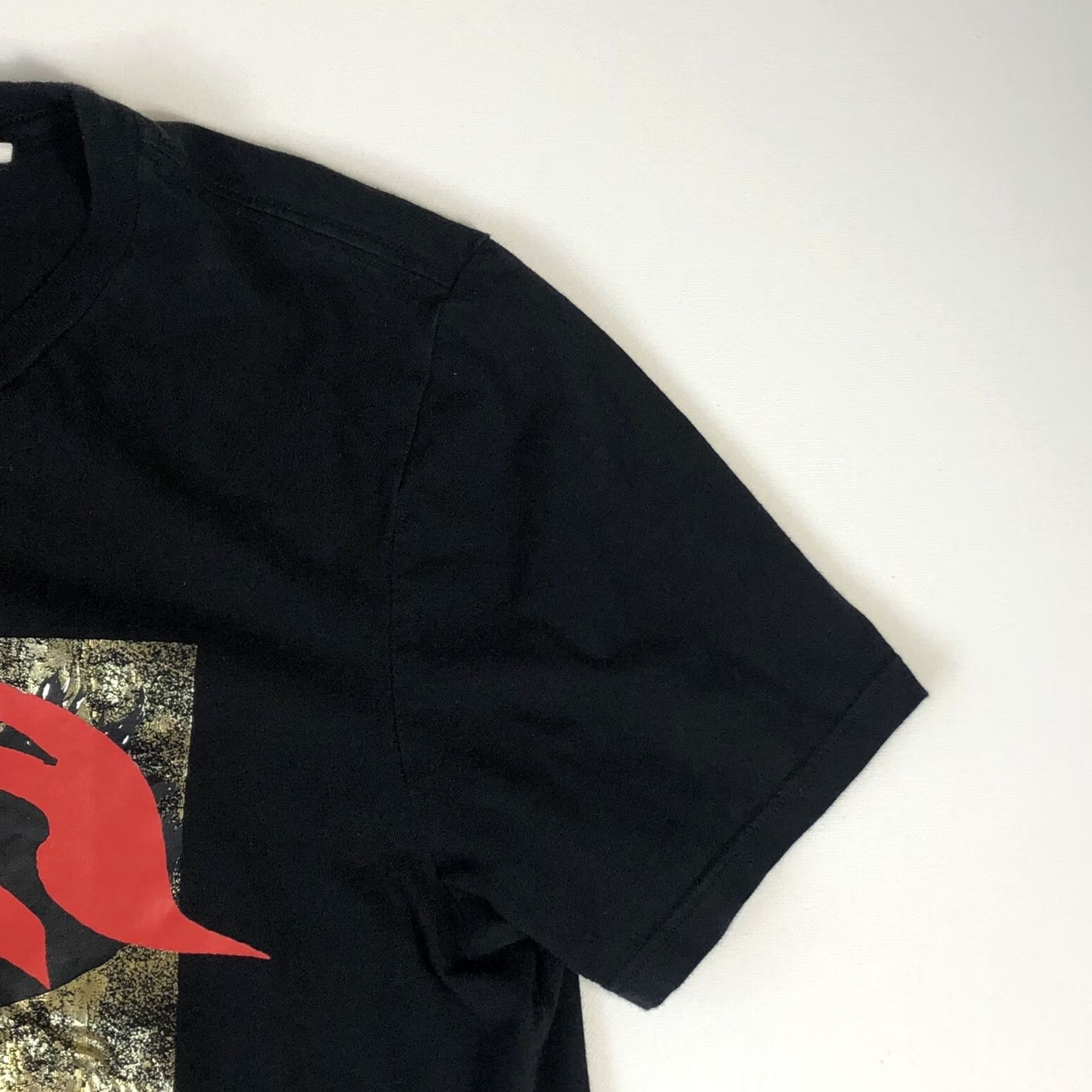 Guess Guess T-Shirt Women’s Small Graphic Print Black Gold Red Short Sleeve Size S / US 4 / IT 40 - 5 Thumbnail