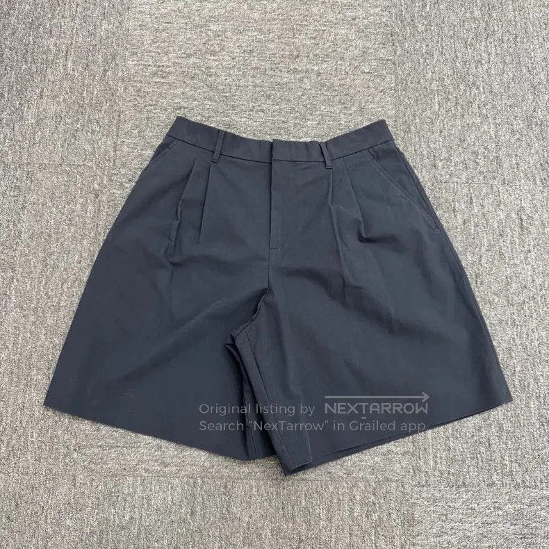 Dior Dior Pleated Shorts. Size US 40 / EU 56 - 1 Thumbnail